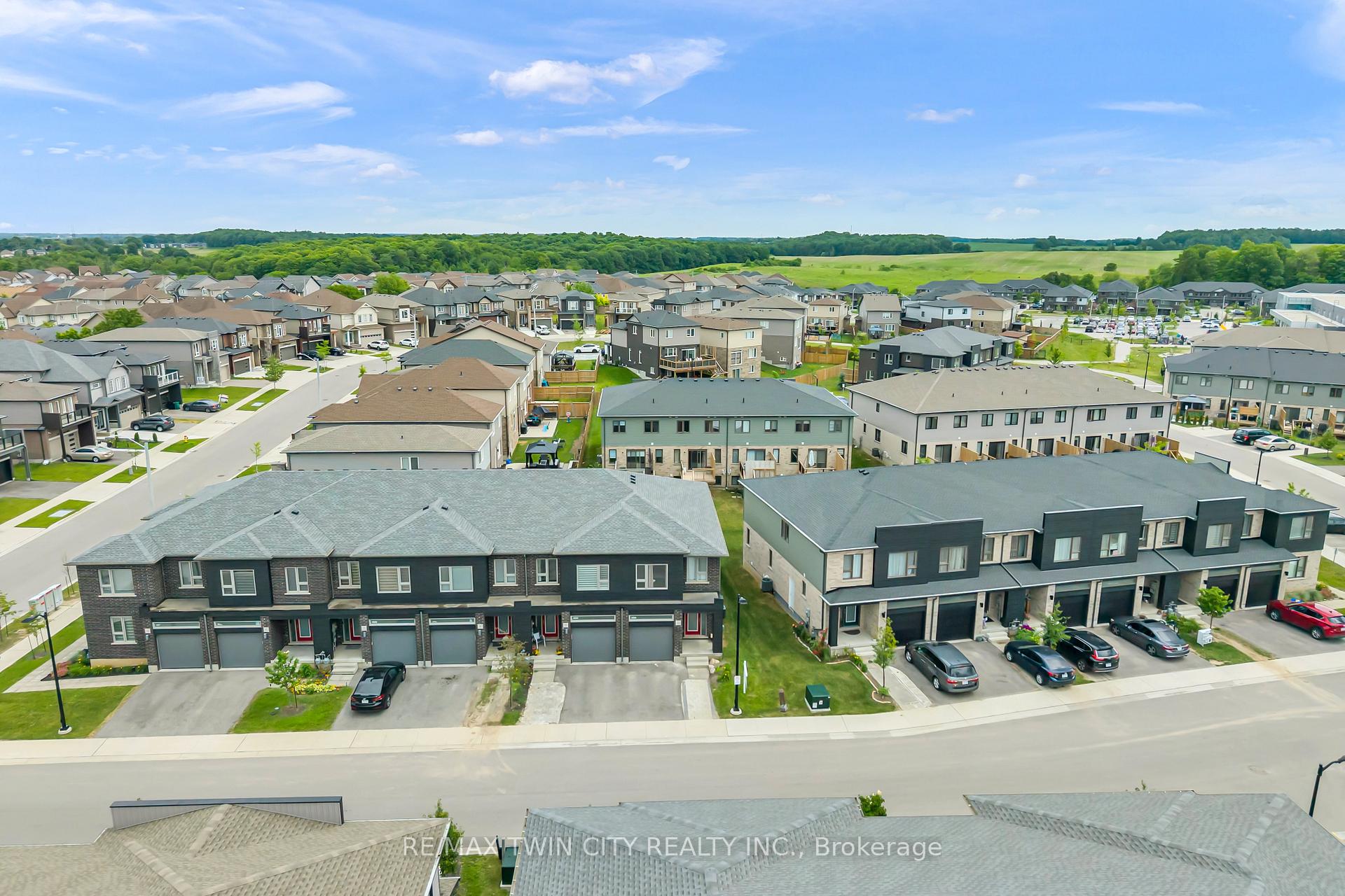 Photo 36 of 13 Pony Way, Kitchener, Huron Park — HOMEH