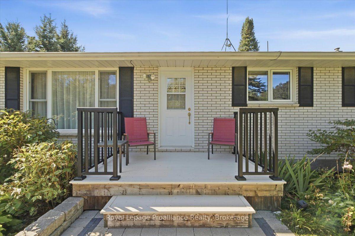 Photo 5 of 91 Chatterton Valley Crescent, Quinte West, Sidney Ward — HOMEH
