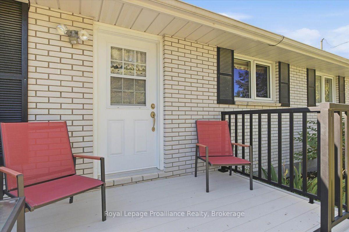 Photo 6 of 91 Chatterton Valley Crescent, Quinte West, Sidney Ward — HOMEH