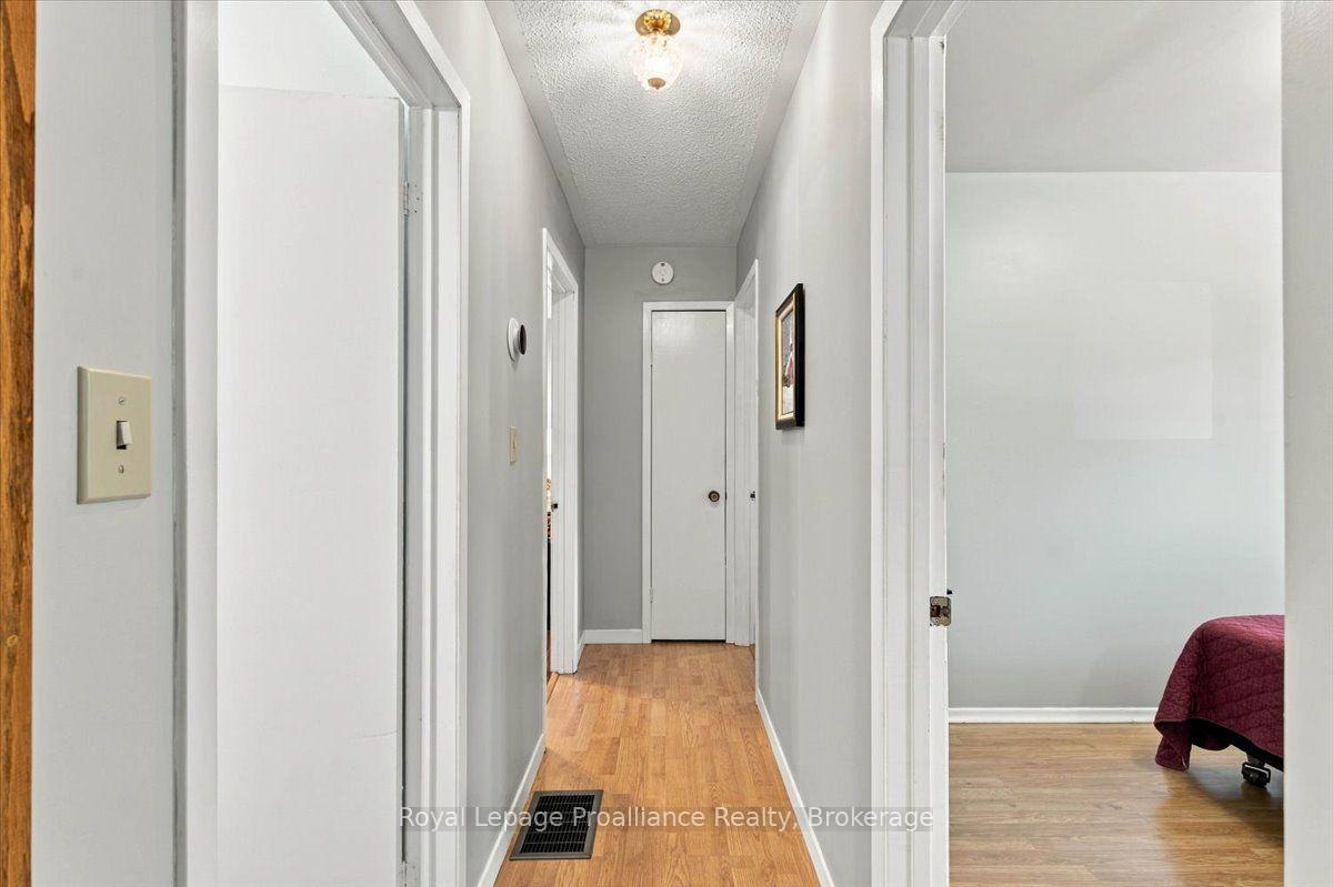 Photo 18 of 91 Chatterton Valley Crescent, Quinte West, Sidney Ward — HOMEH