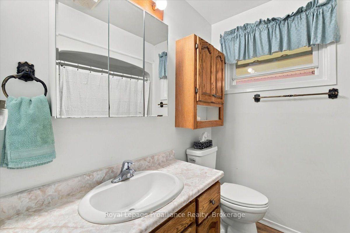 Photo 21 of 91 Chatterton Valley Crescent, Quinte West, Sidney Ward — HOMEH