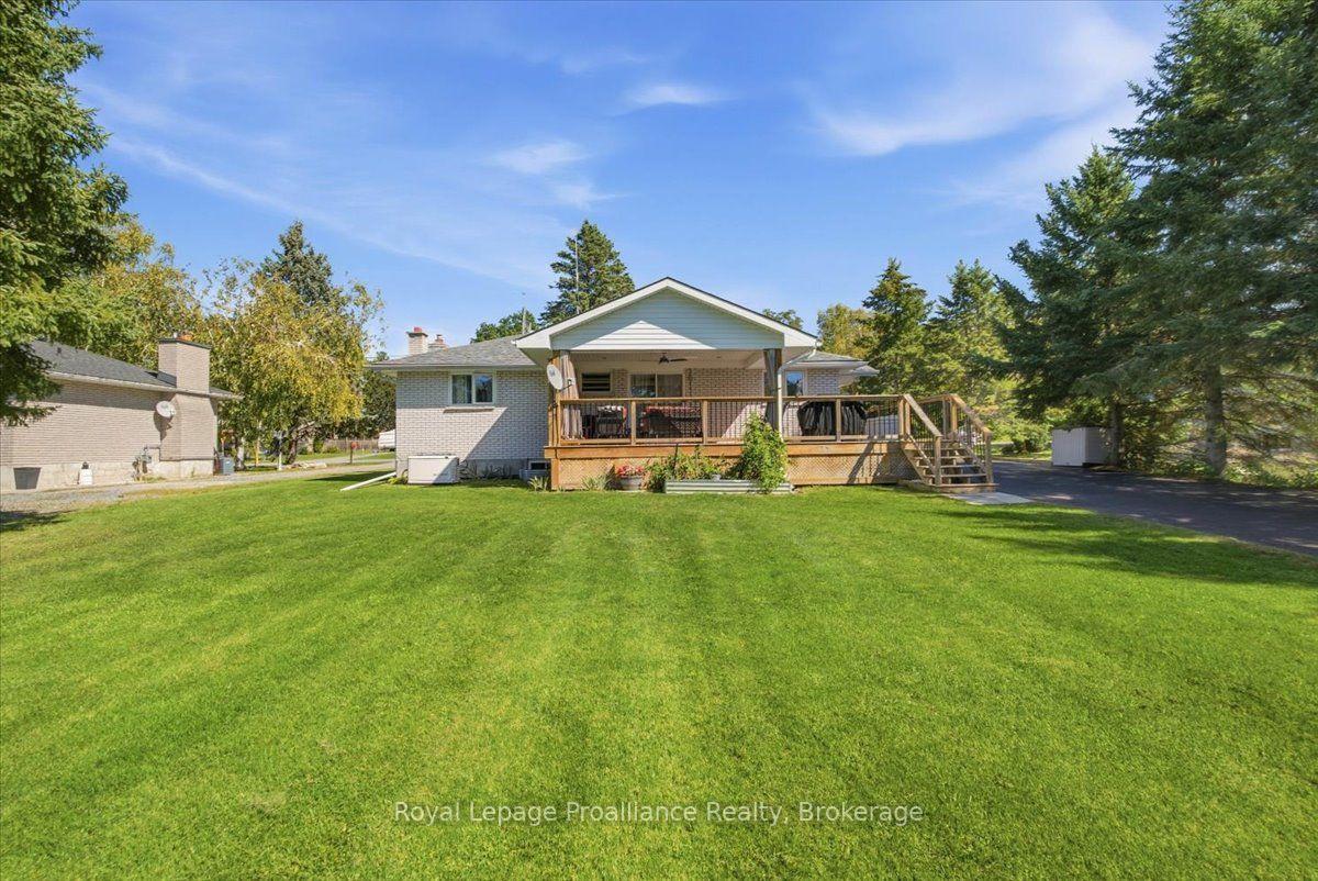 Photo 35 of 91 Chatterton Valley Crescent, Quinte West, Sidney Ward — HOMEH