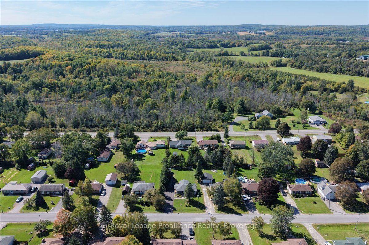 Photo 44 of 91 Chatterton Valley Crescent, Quinte West, Sidney Ward — HOMEH