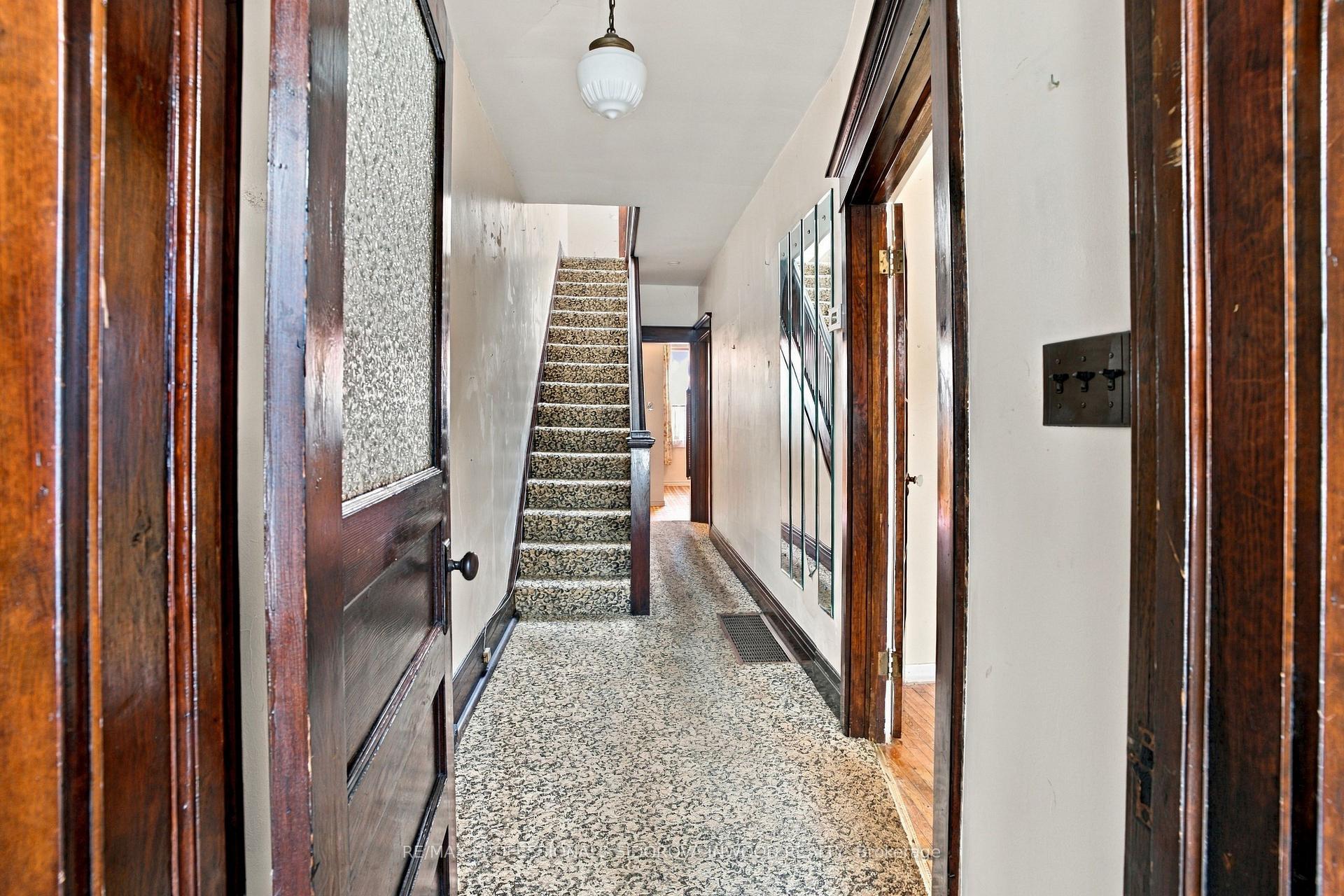 Photo 2 of 172 Quebec Avenue, Toronto, High Park North — HOMEH