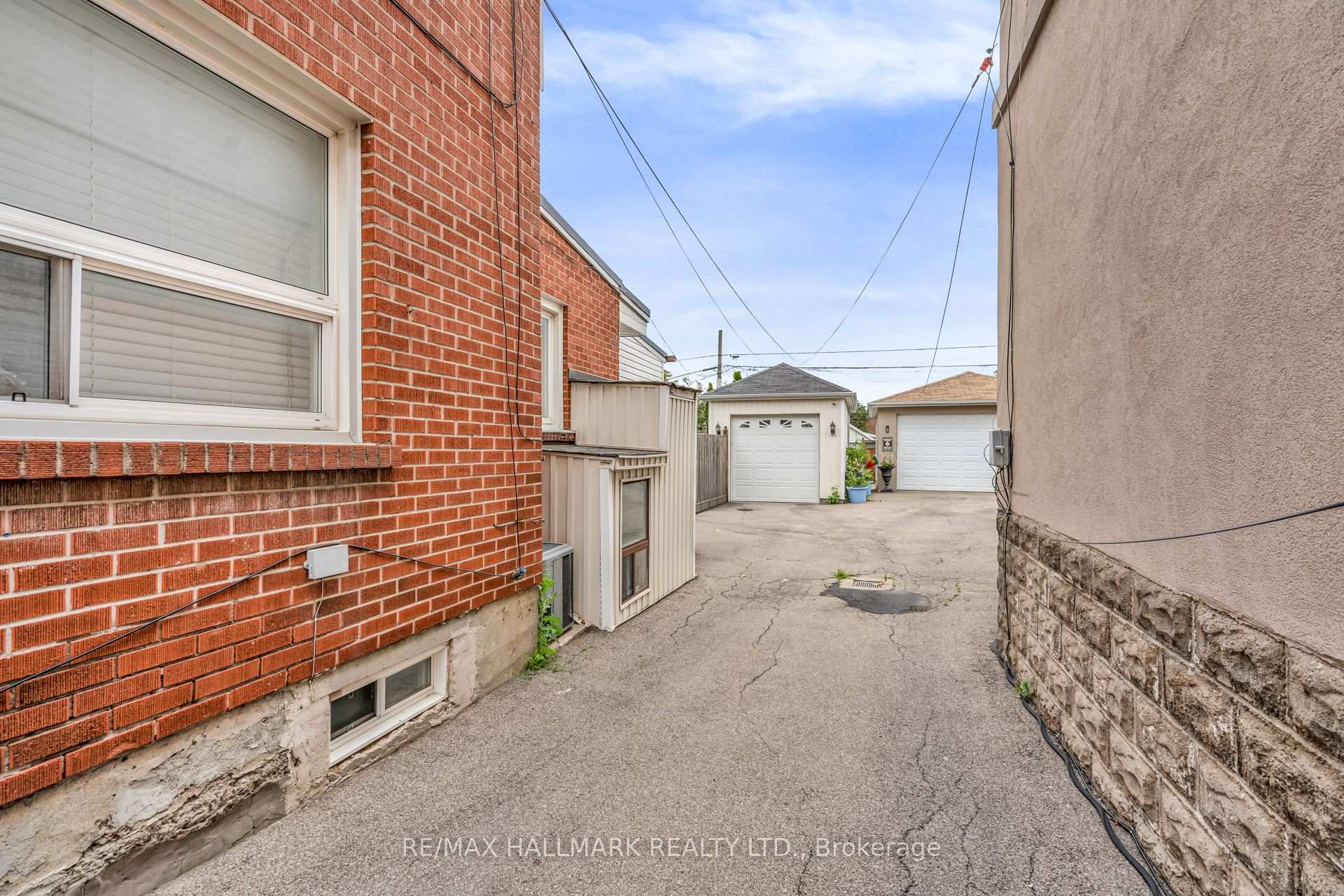 Photo 2 of 65 Kirknewton Road, Toronto, Caledonia-Fairbank — HOMEH