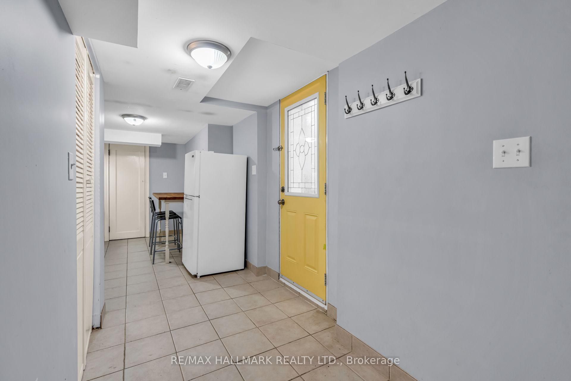 Photo 4 of 65 Kirknewton Road, Toronto, Caledonia-Fairbank — HOMEH