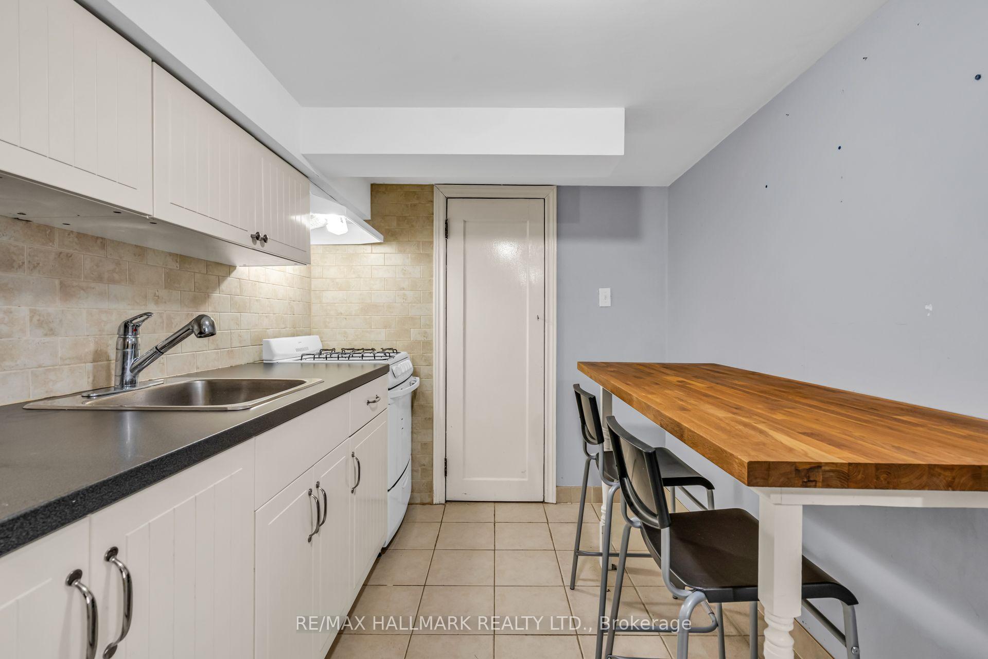 Photo 16 of 65 Kirknewton Road, Toronto, Caledonia-Fairbank — HOMEH