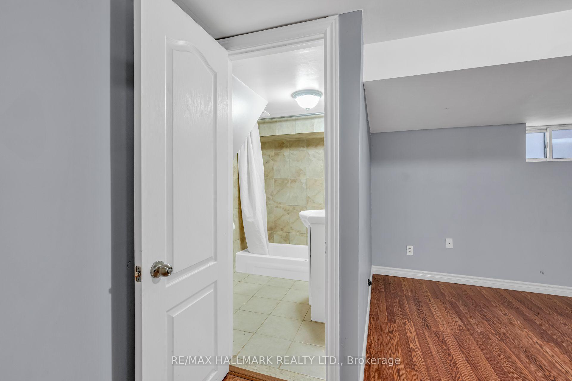 Photo 30 of 65 Kirknewton Road, Toronto, Caledonia-Fairbank — HOMEH