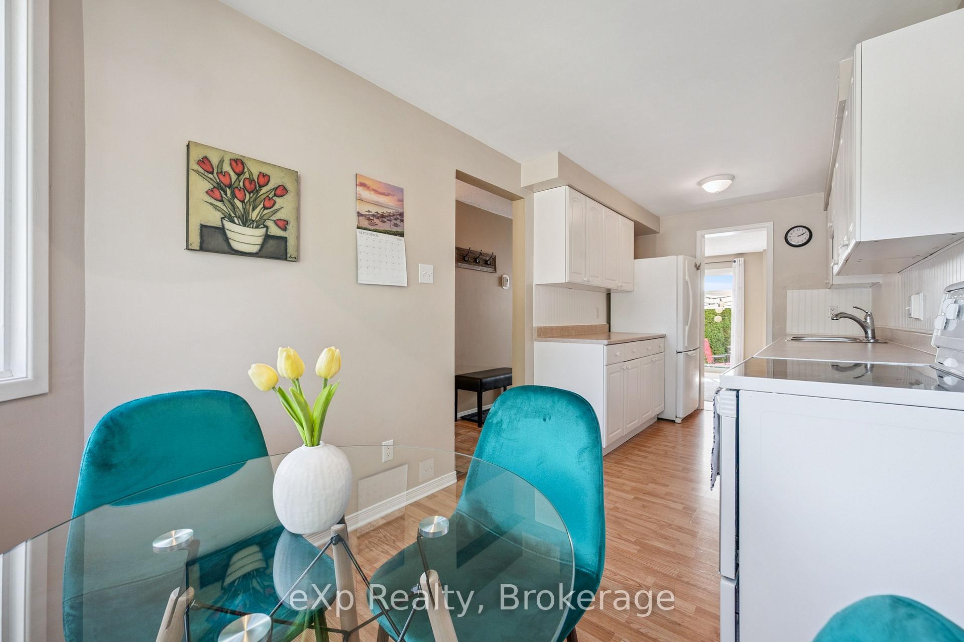 Photo 7 of Unit 44, 40 Silvercreek Parkway N, Guelph, Junction/Onward Willow — HOMEH