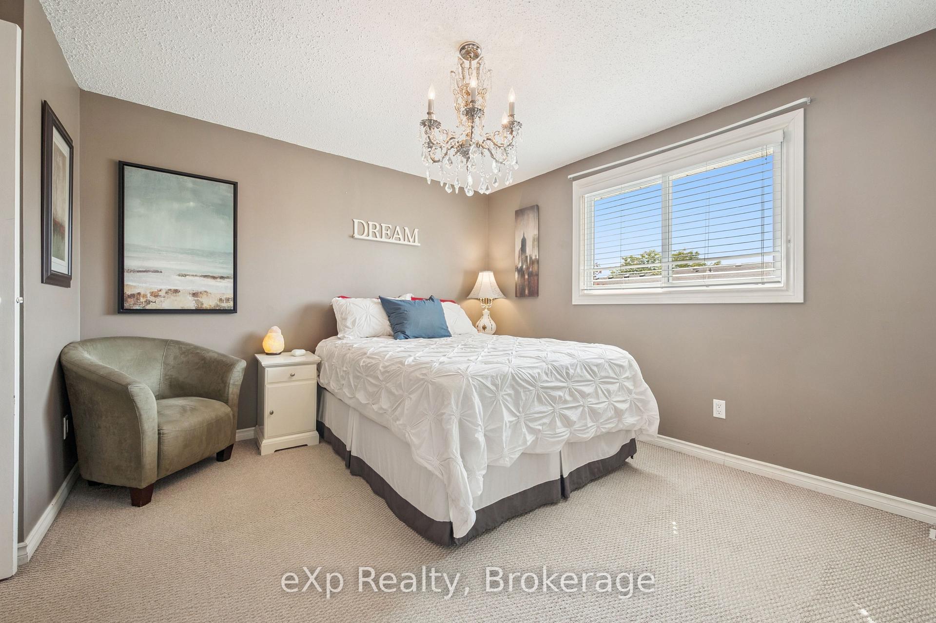 Photo 12 of Unit 44, 40 Silvercreek Parkway N, Guelph, Junction/Onward Willow — HOMEH
