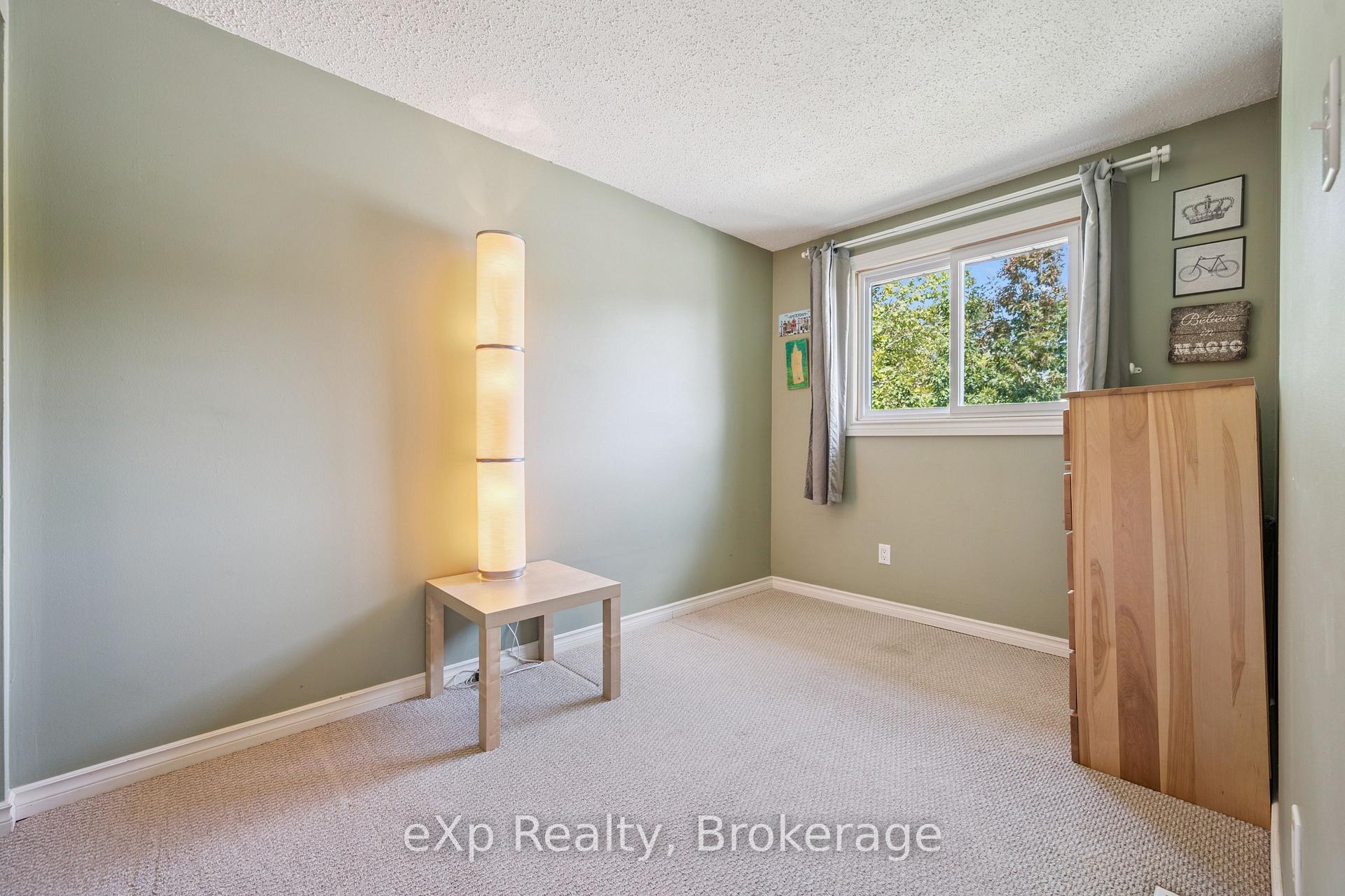 Photo 15 of Unit 44, 40 Silvercreek Parkway N, Guelph, Junction/Onward Willow — HOMEH