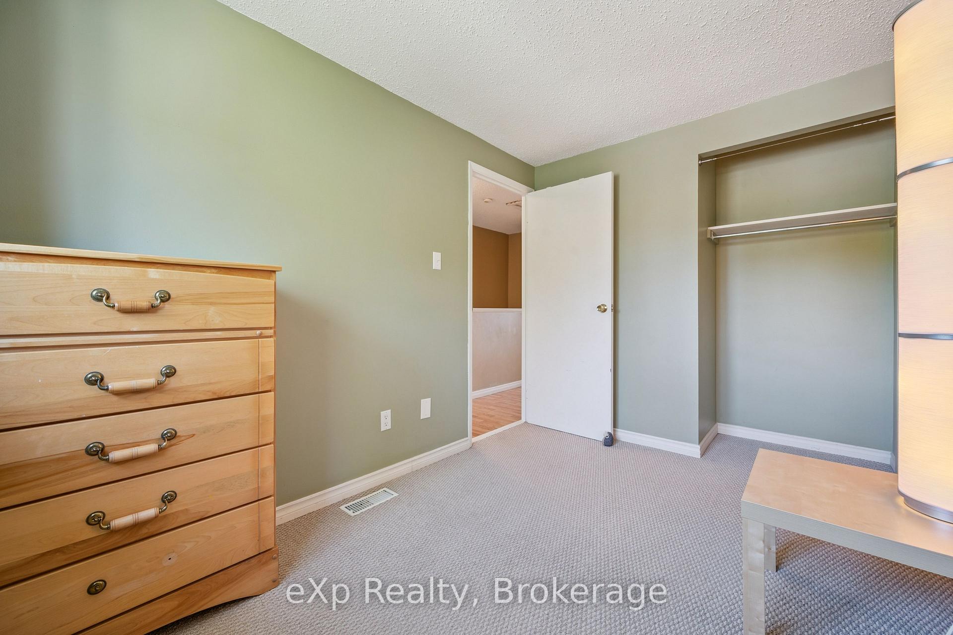 Photo 16 of Unit 44, 40 Silvercreek Parkway N, Guelph, Junction/Onward Willow — HOMEH