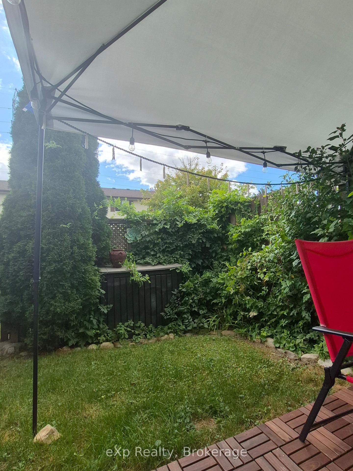Photo 27 of Unit 44, 40 Silvercreek Parkway N, Guelph, Junction/Onward Willow — HOMEH
