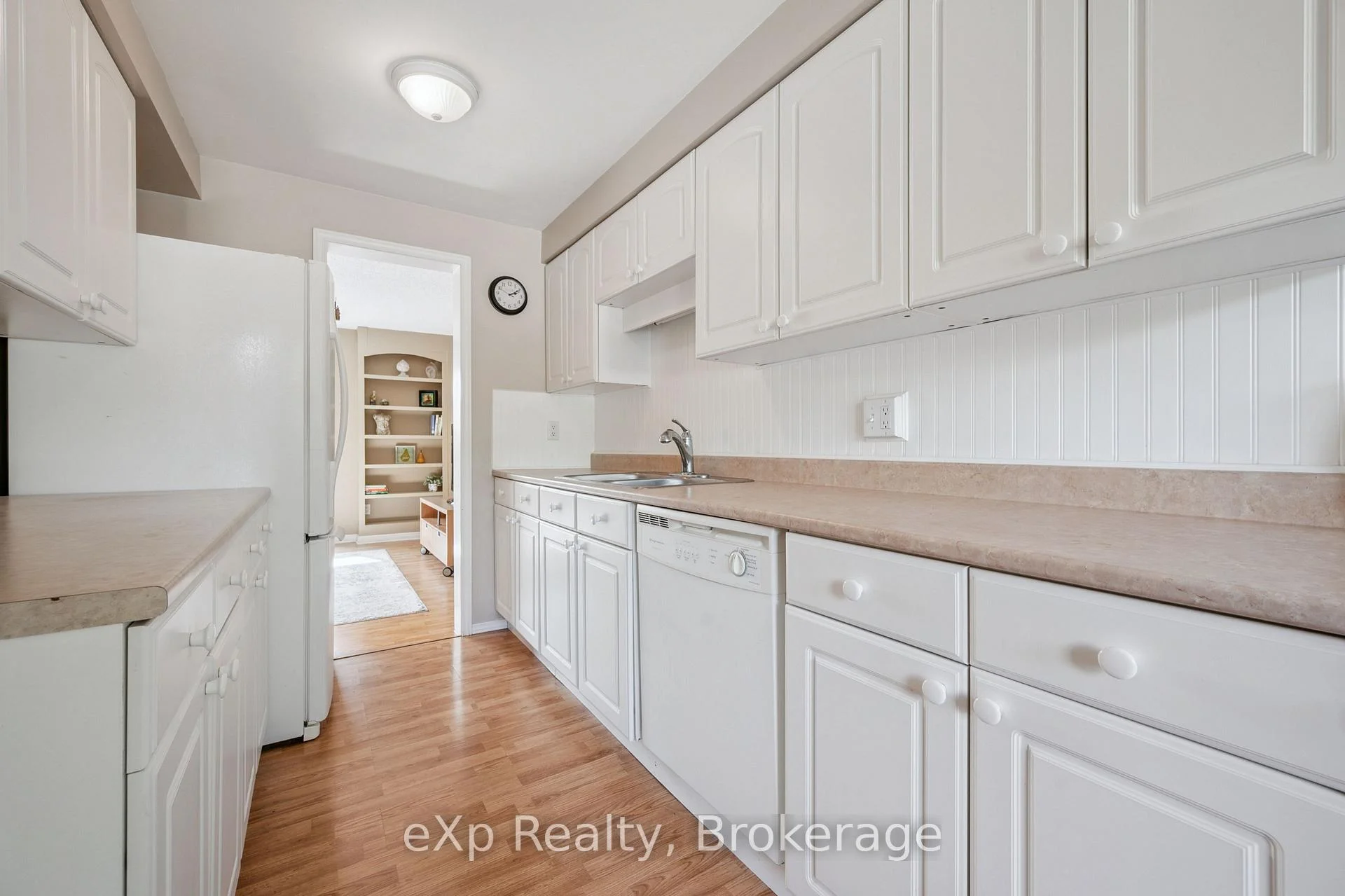 Photo 3 of Unit 44, 40 Silvercreek Parkway N, Guelph, Junction/Onward Willow — HOMEH