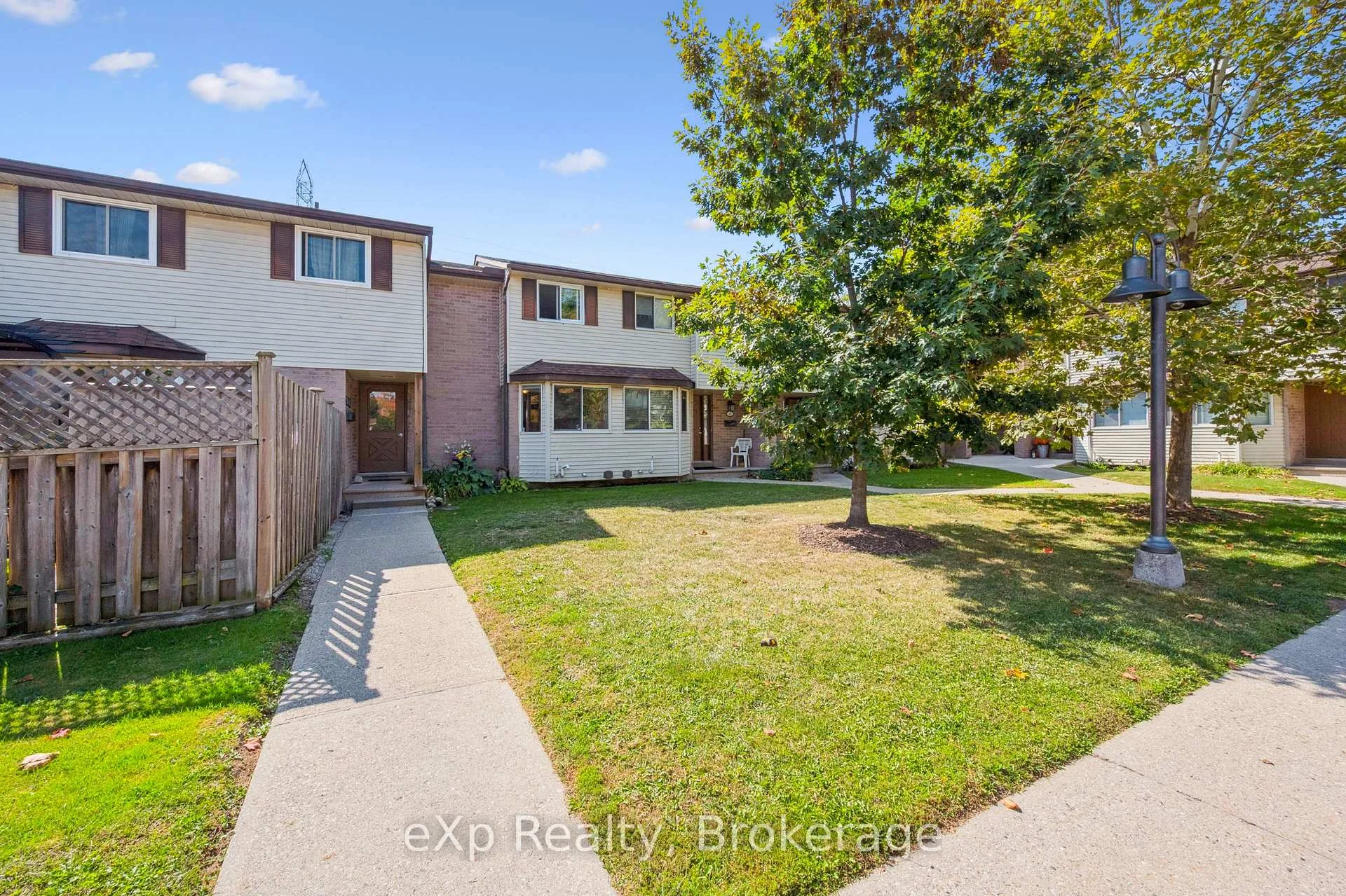 Photo 28 of Unit 44, 40 Silvercreek Parkway N, Guelph, Junction/Onward Willow — HOMEH