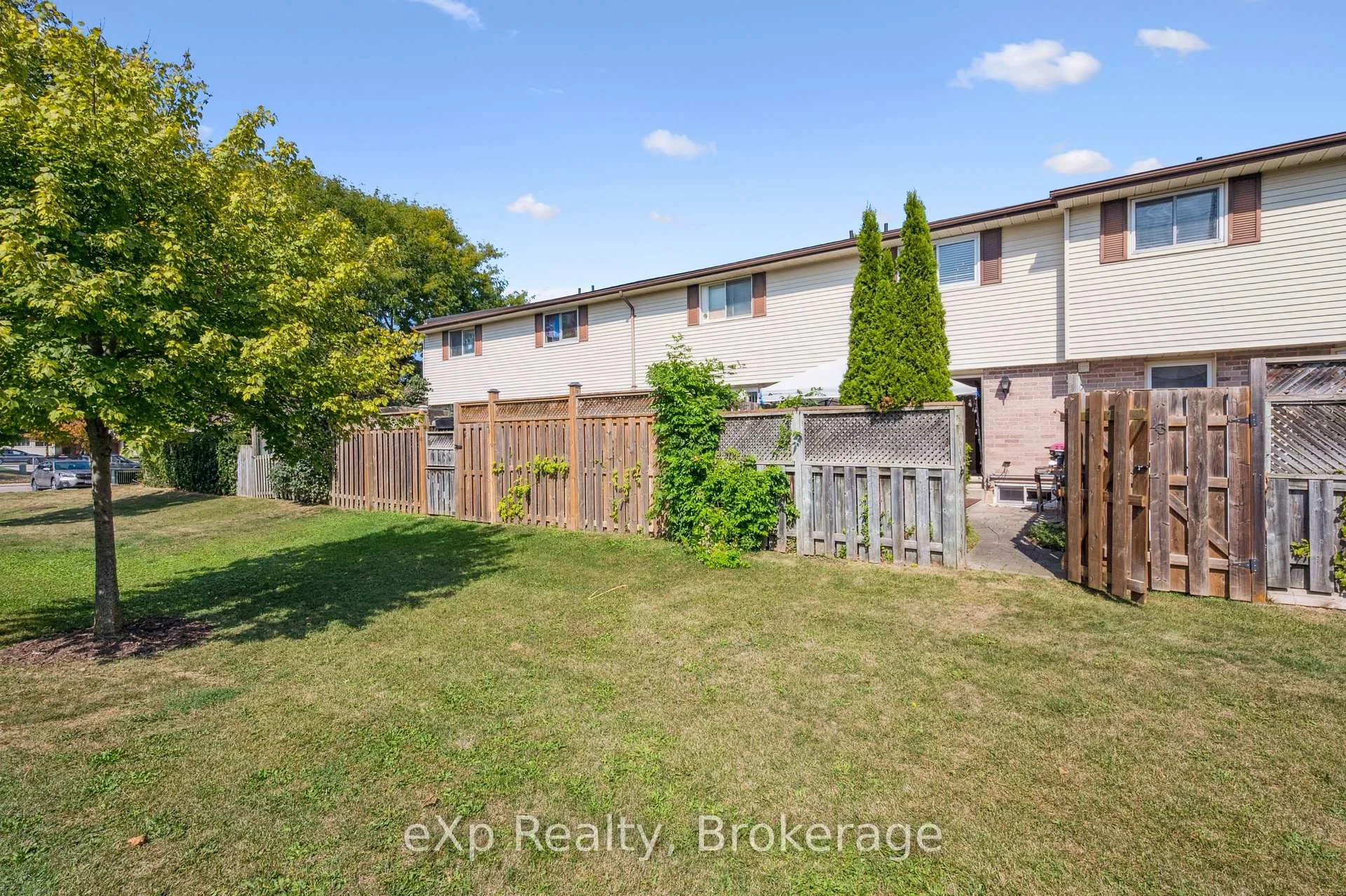 Photo 29 of Unit 44, 40 Silvercreek Parkway N, Guelph, Junction/Onward Willow — HOMEH