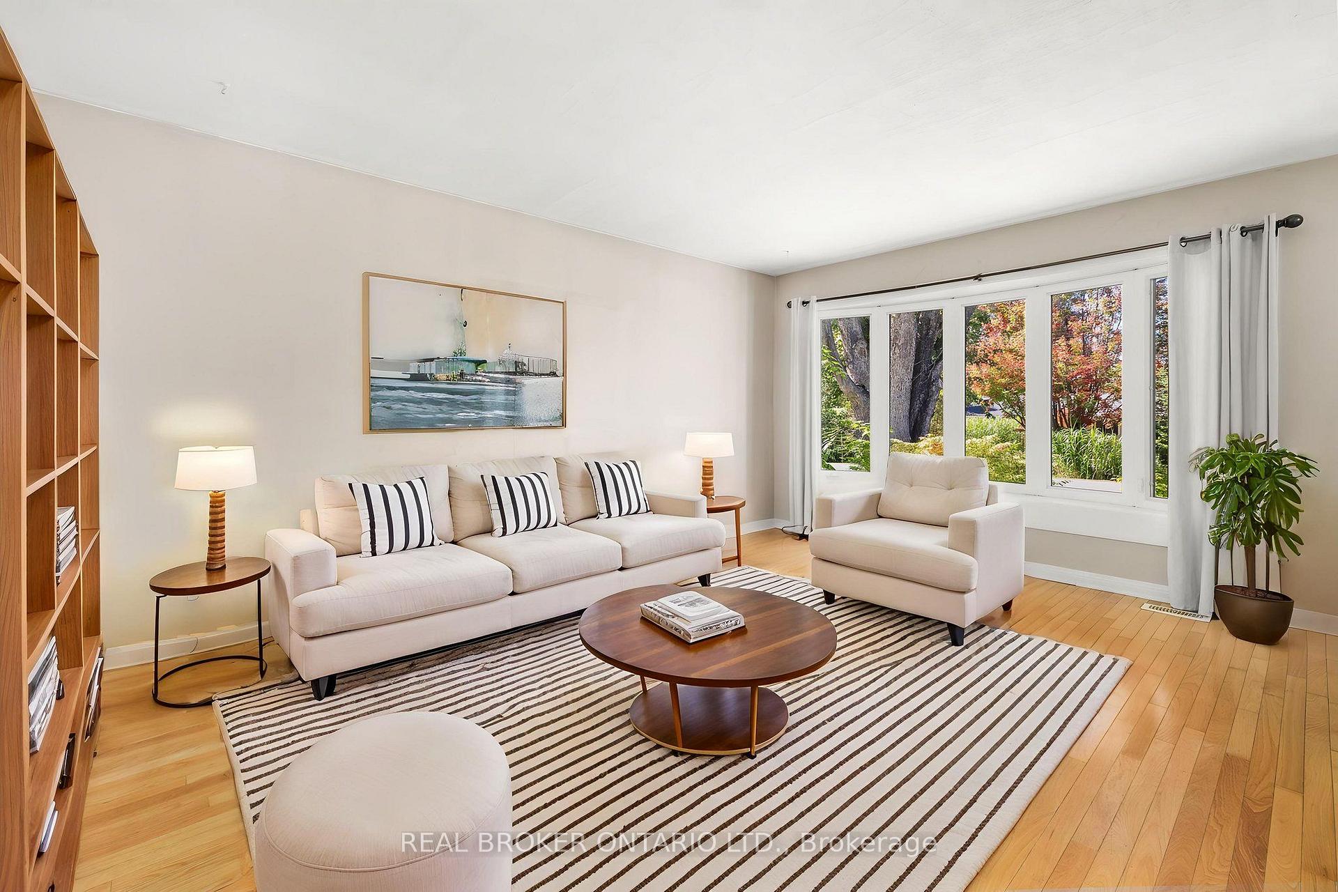 Photo 6 of 5261 Mclean Crescent, Ottawa, Manotick Long Island & Nicholls Island — HOMEH