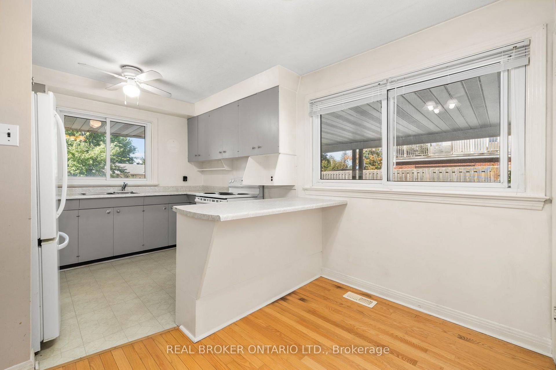 Photo 10 of 5261 Mclean Crescent, Ottawa, Manotick Long Island & Nicholls Island — HOMEH