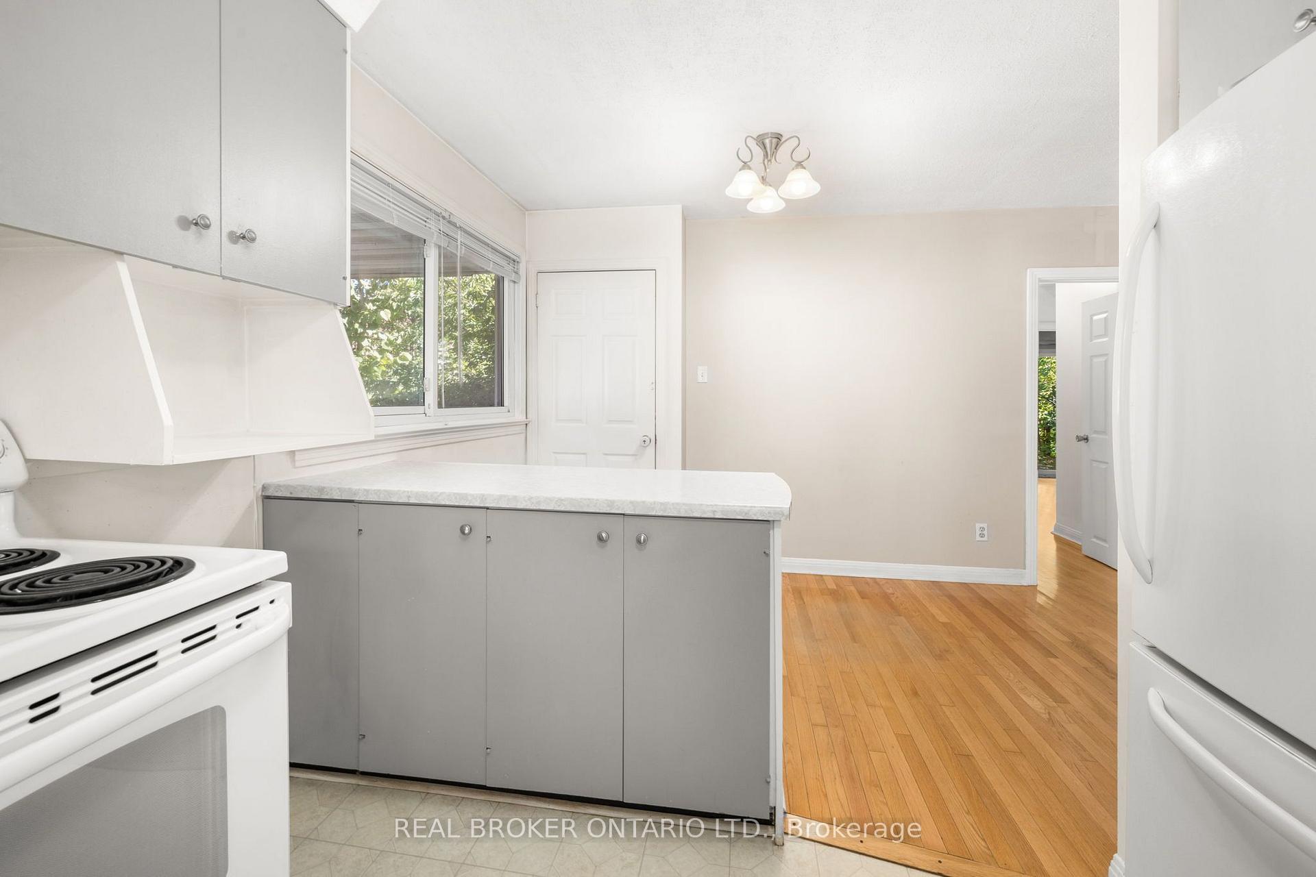 Photo 13 of 5261 Mclean Crescent, Ottawa, Manotick Long Island & Nicholls Island — HOMEH