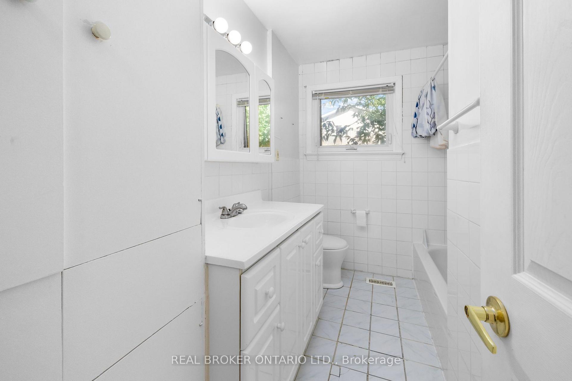 Photo 22 of 5261 Mclean Crescent, Ottawa, Manotick Long Island & Nicholls Island — HOMEH
