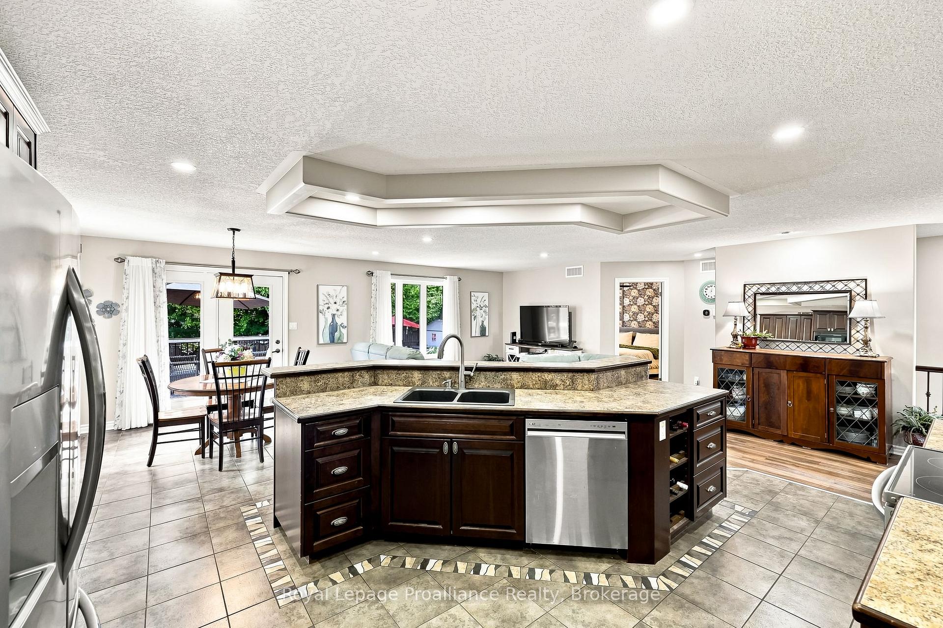 Photo 11 of 39 Lakewood Crescent, Quinte West, Murray Ward — HOMEH