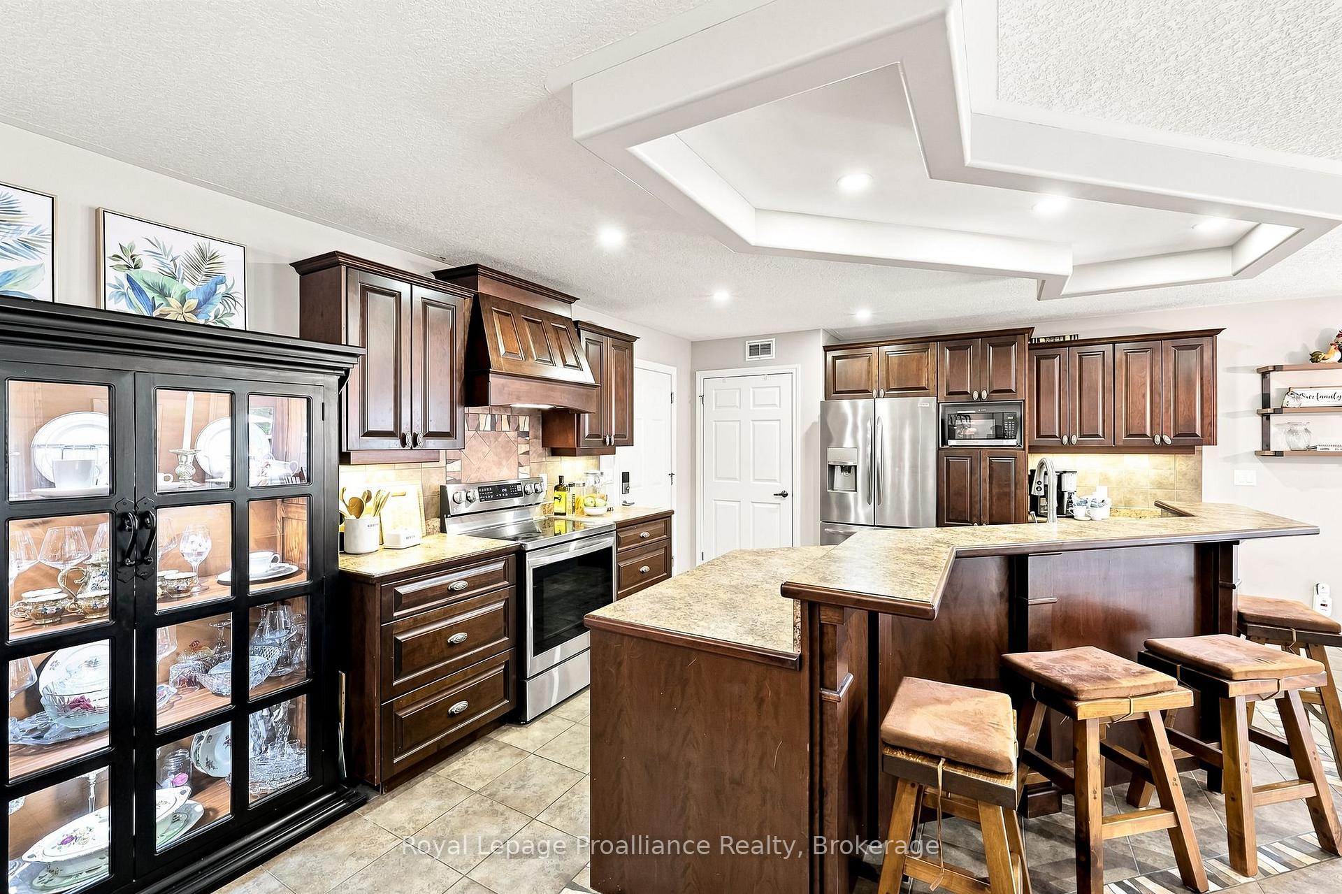 Photo 13 of 39 Lakewood Crescent, Quinte West, Murray Ward — HOMEH