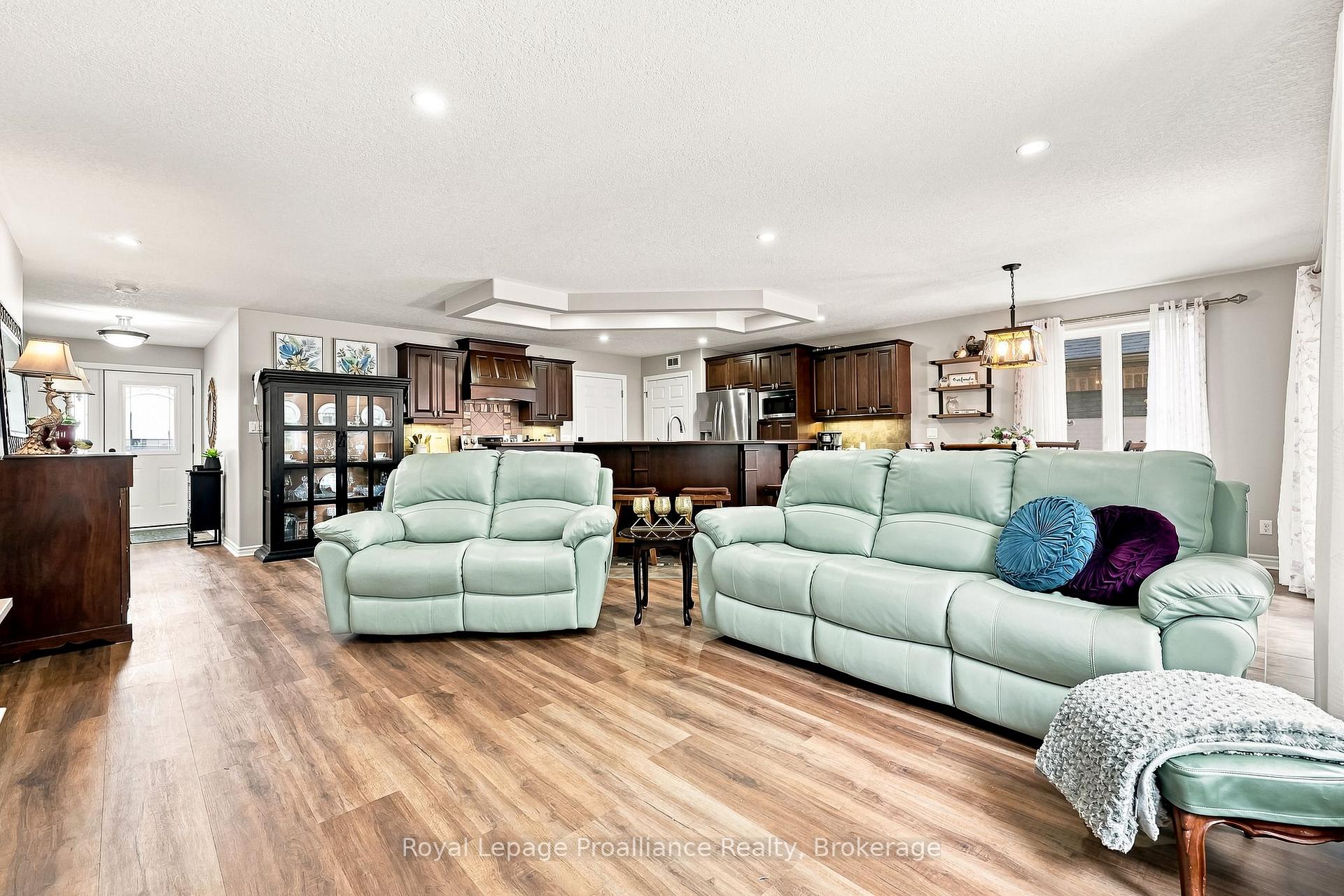 Photo 21 of 39 Lakewood Crescent, Quinte West, Murray Ward — HOMEH