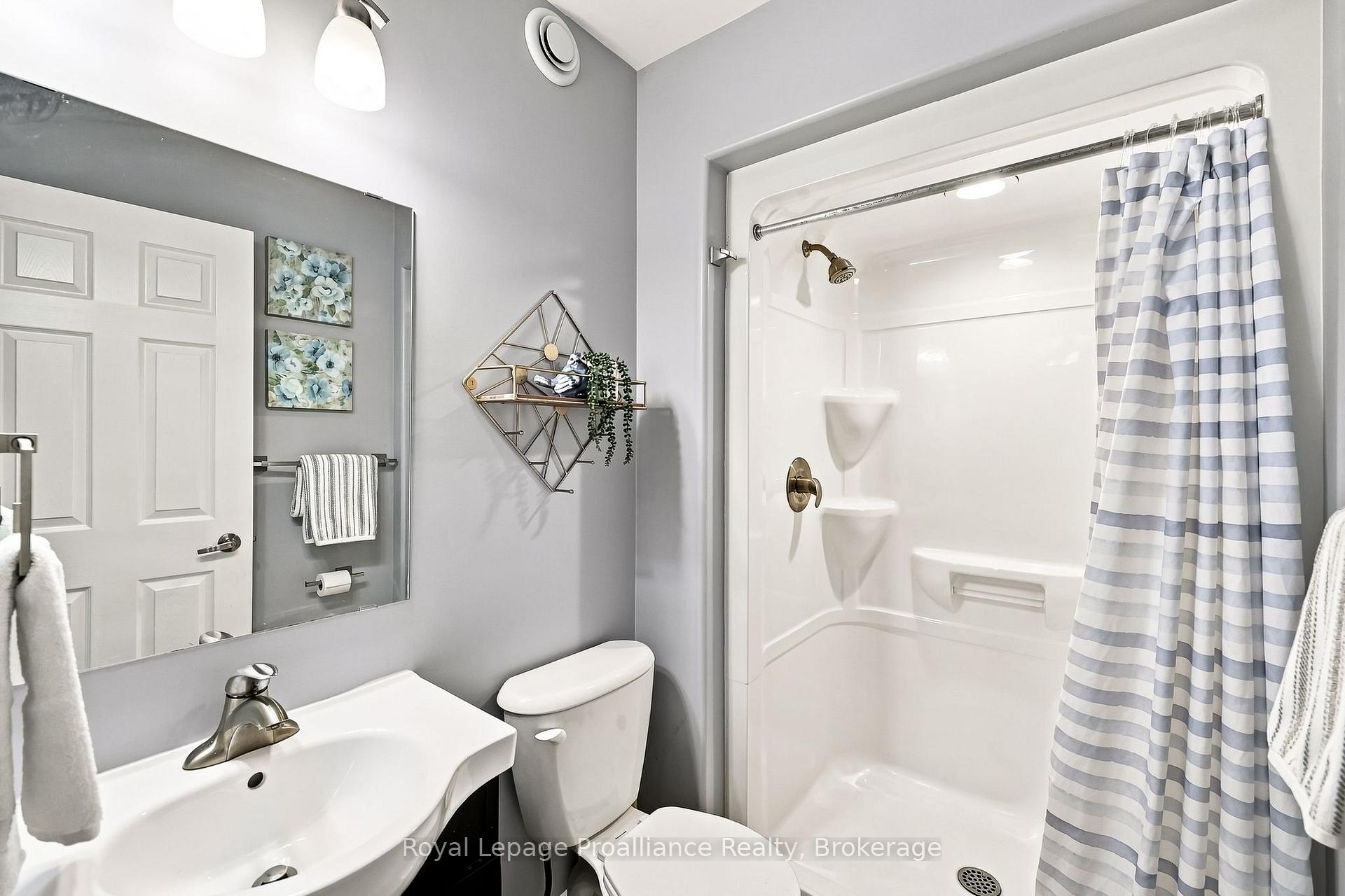 Photo 29 of 39 Lakewood Crescent, Quinte West, Murray Ward — HOMEH