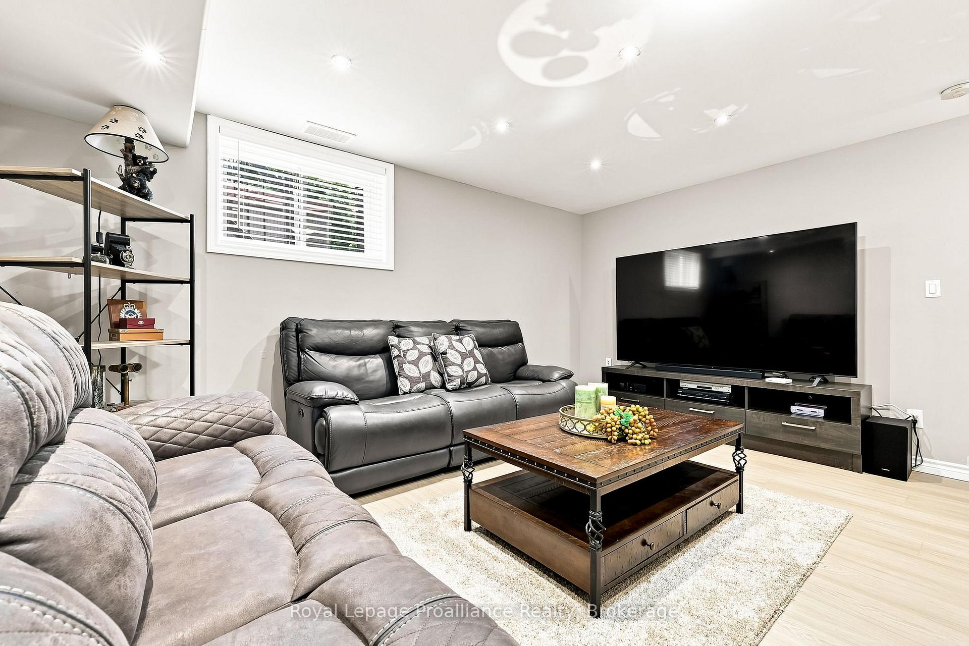 Photo 31 of 39 Lakewood Crescent, Quinte West, Murray Ward — HOMEH