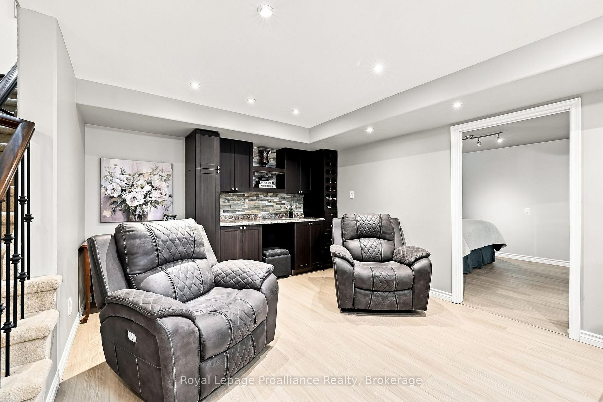 Photo 33 of 39 Lakewood Crescent, Quinte West, Murray Ward — HOMEH