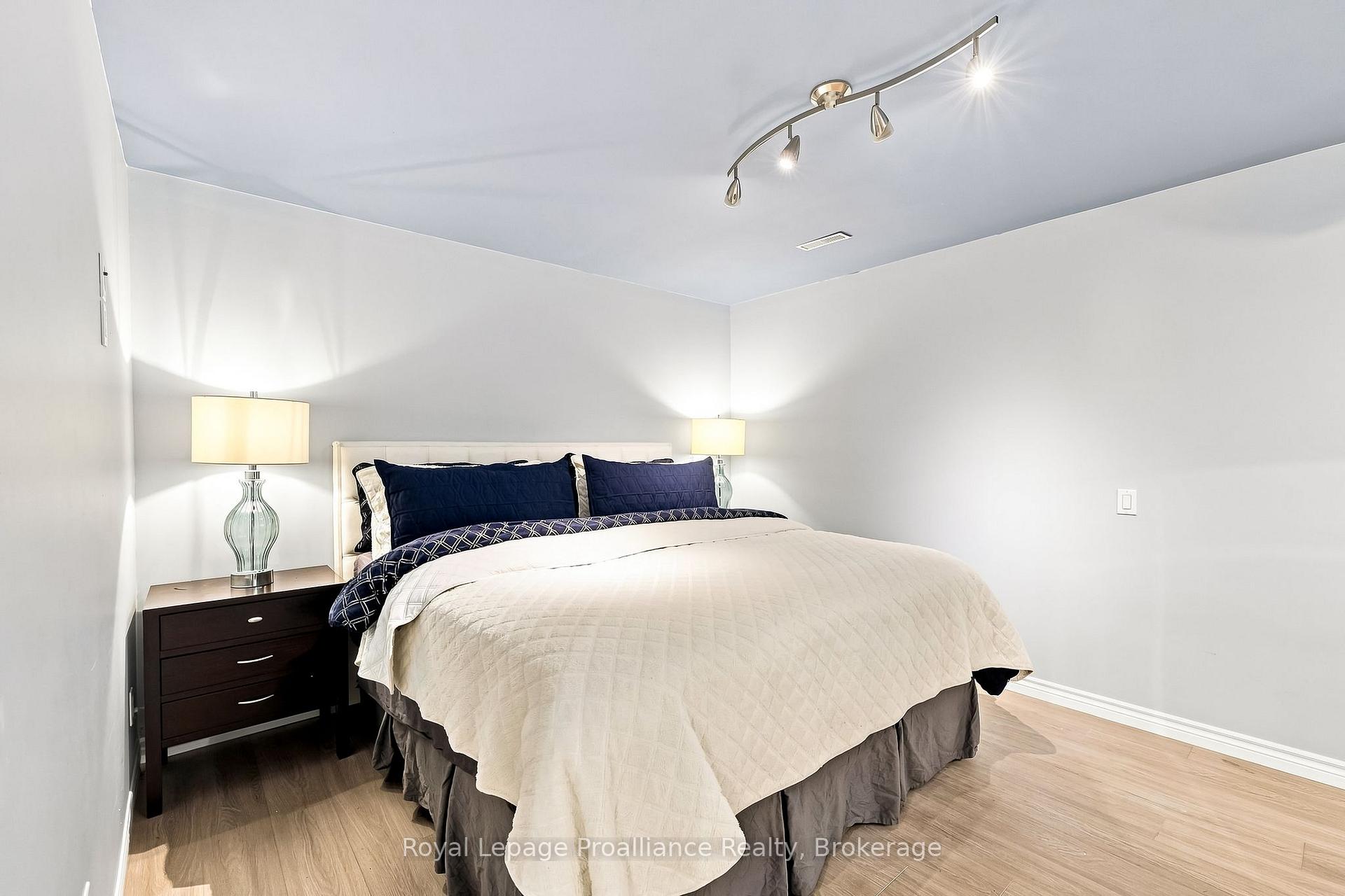 Photo 35 of 39 Lakewood Crescent, Quinte West, Murray Ward — HOMEH