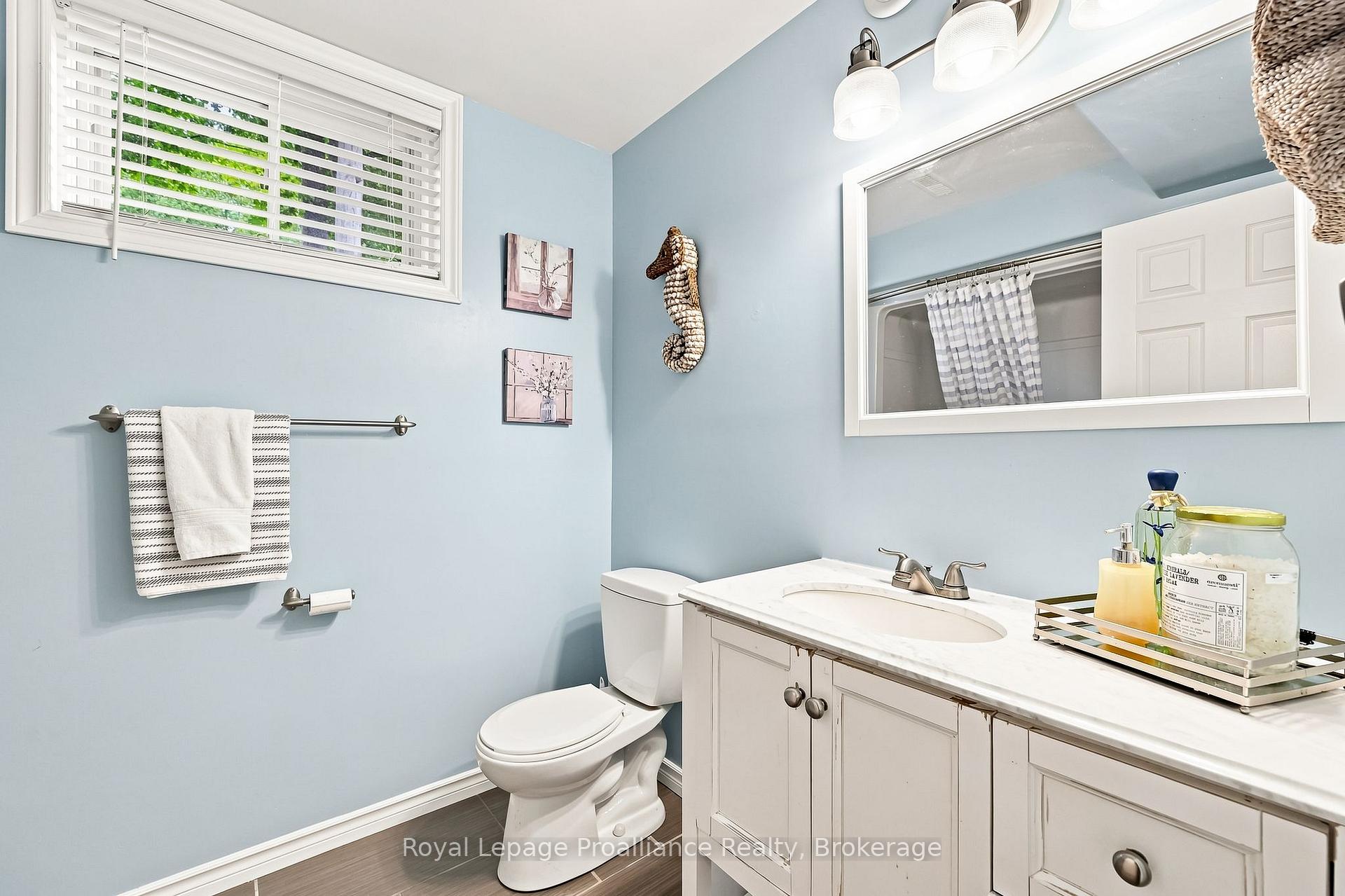 Photo 40 of 39 Lakewood Crescent, Quinte West, Murray Ward — HOMEH