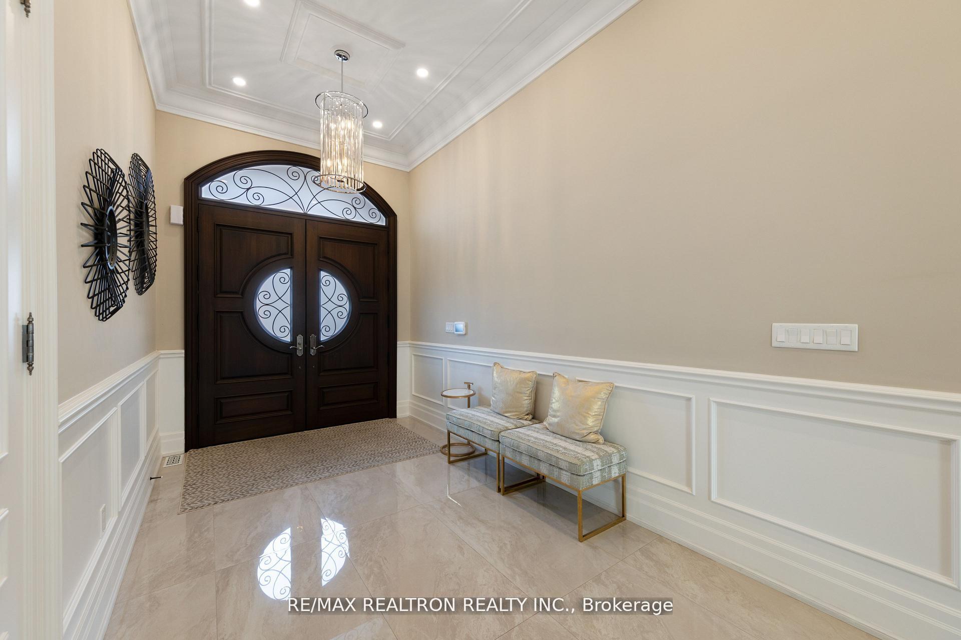 Photo 3 of 223 Crestwood Road, Vaughan, Crestwood-Springfarm-Yorkhill — HOMEH