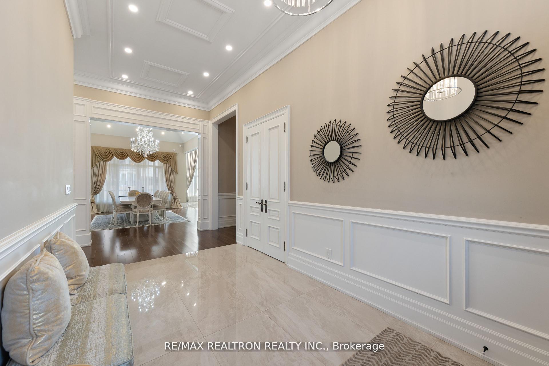 Photo 4 of 223 Crestwood Road, Vaughan, Crestwood-Springfarm-Yorkhill — HOMEH