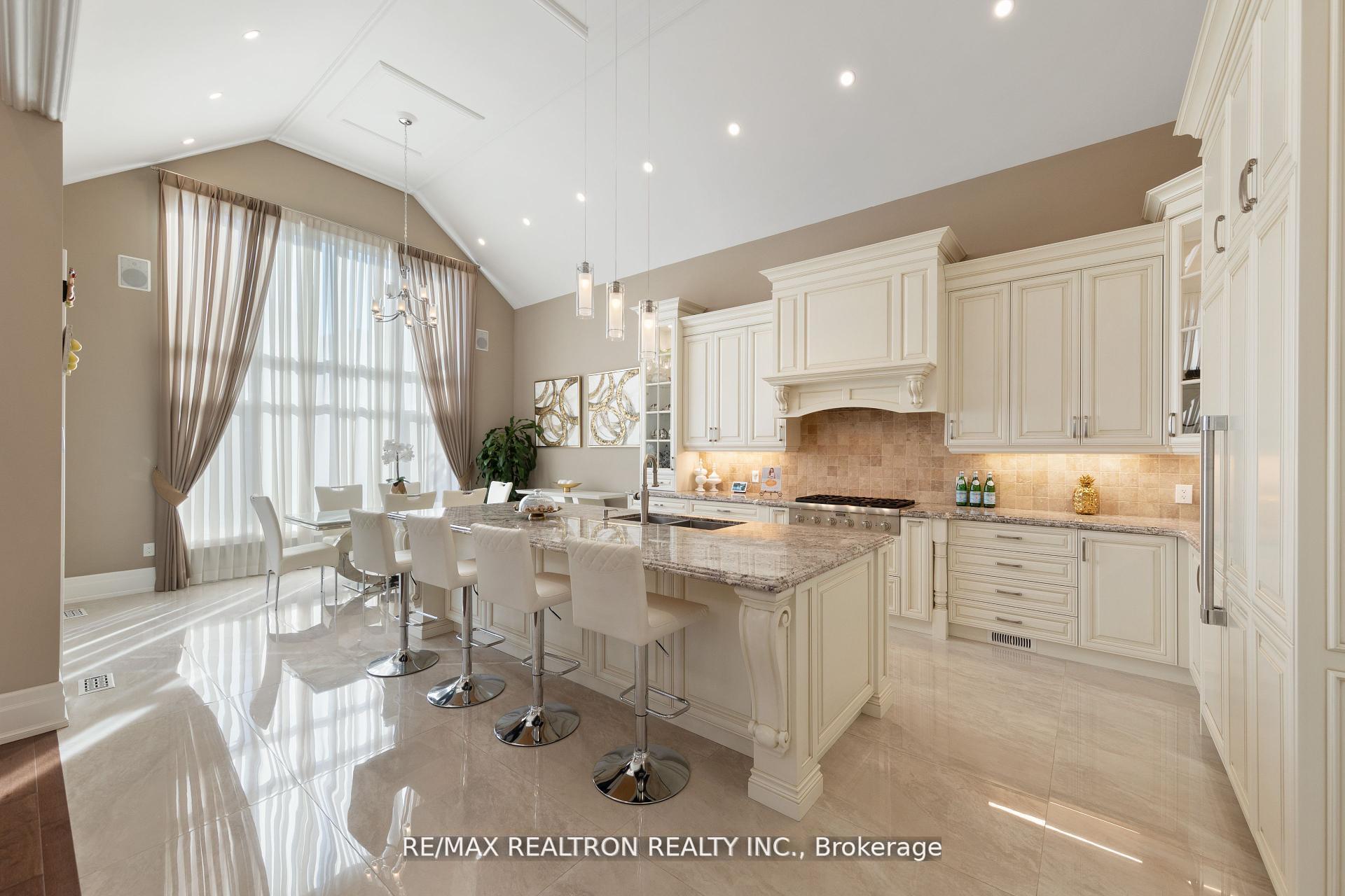 Photo 14 of 223 Crestwood Road, Vaughan, Crestwood-Springfarm-Yorkhill — HOMEH