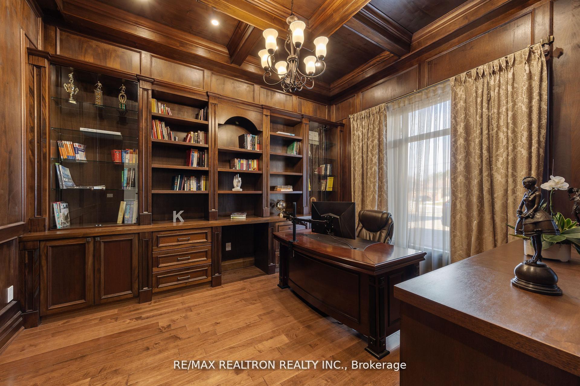 Photo 18 of 223 Crestwood Road, Vaughan, Crestwood-Springfarm-Yorkhill — HOMEH