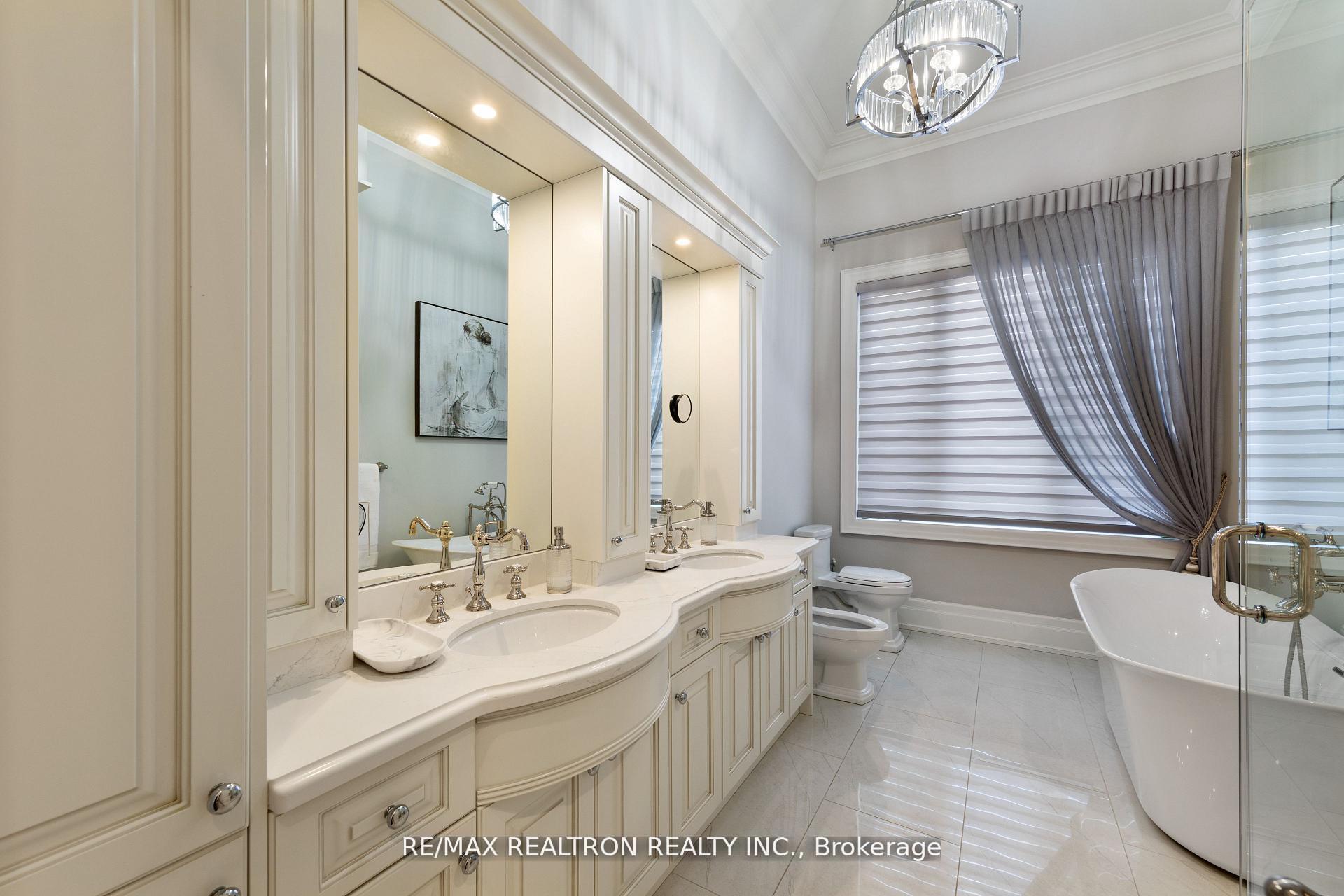 Photo 22 of 223 Crestwood Road, Vaughan, Crestwood-Springfarm-Yorkhill — HOMEH