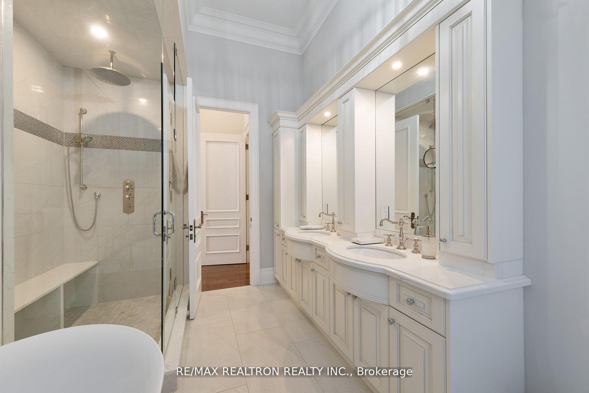 Photo 23 of 223 Crestwood Road, Vaughan, Crestwood-Springfarm-Yorkhill — HOMEH