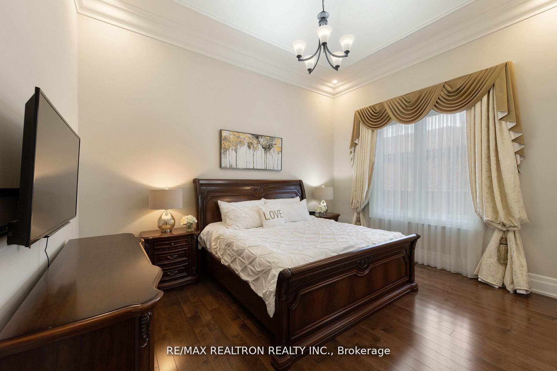 Photo 24 of 223 Crestwood Road, Vaughan, Crestwood-Springfarm-Yorkhill — HOMEH