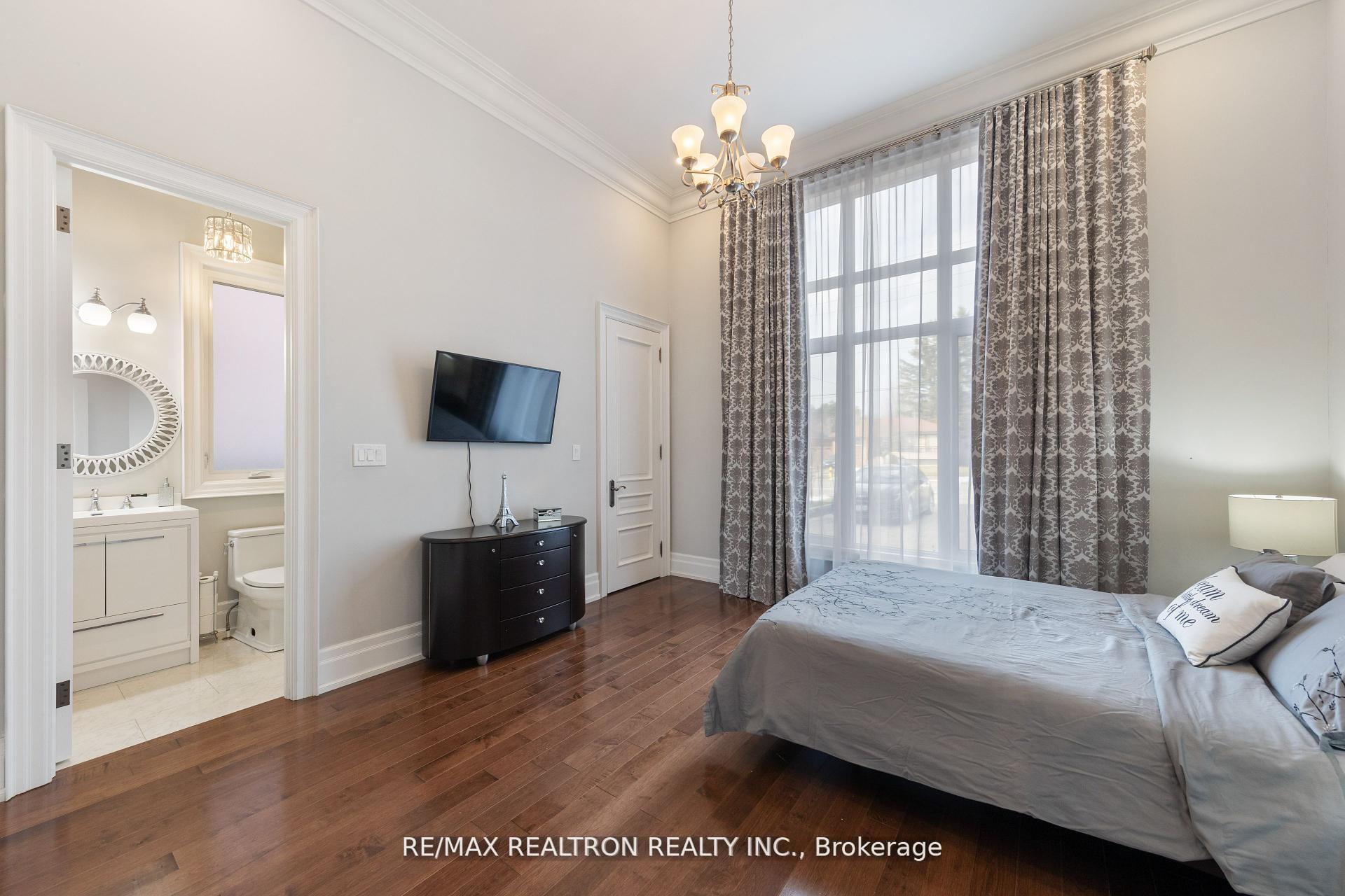Photo 27 of 223 Crestwood Road, Vaughan, Crestwood-Springfarm-Yorkhill — HOMEH