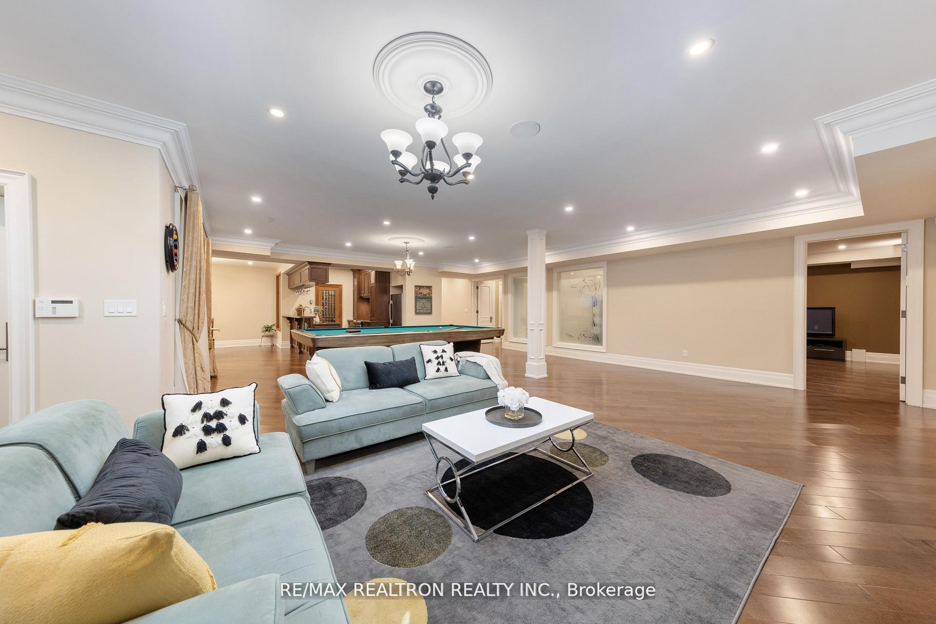 Photo 32 of 223 Crestwood Road, Vaughan, Crestwood-Springfarm-Yorkhill — HOMEH