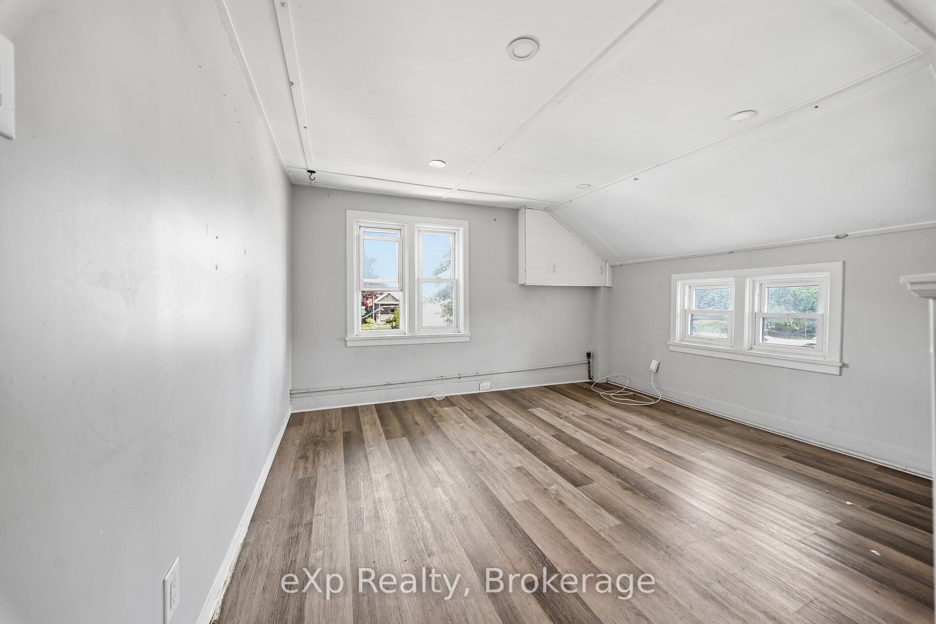 Photo 13 of 326 Sidney Street, Quinte West, Trenton Ward — HOMEH