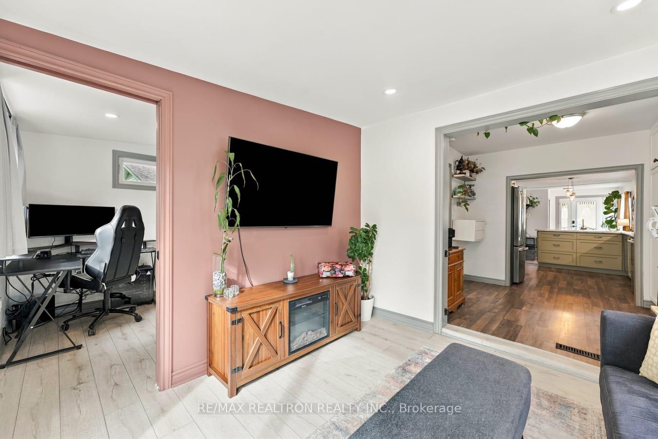 Photo 22 of 203 Bayview Avenue, Georgina, Keswick South — HOMEH