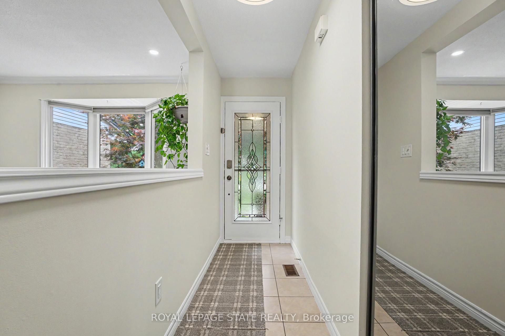 Photo 4 of 103 Glenashton Drive, Hamilton, Stoney Creek — HOMEH