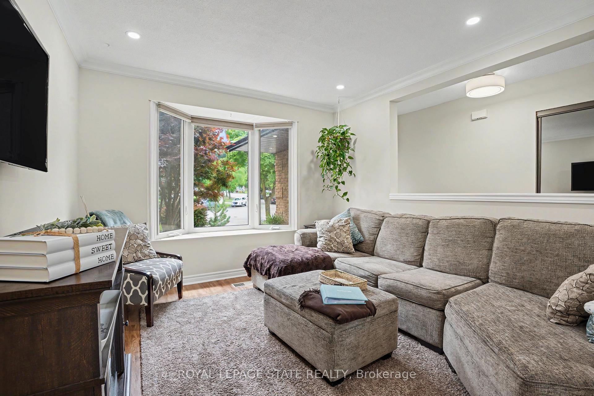 Photo 7 of 103 Glenashton Drive, Hamilton, Stoney Creek — HOMEH