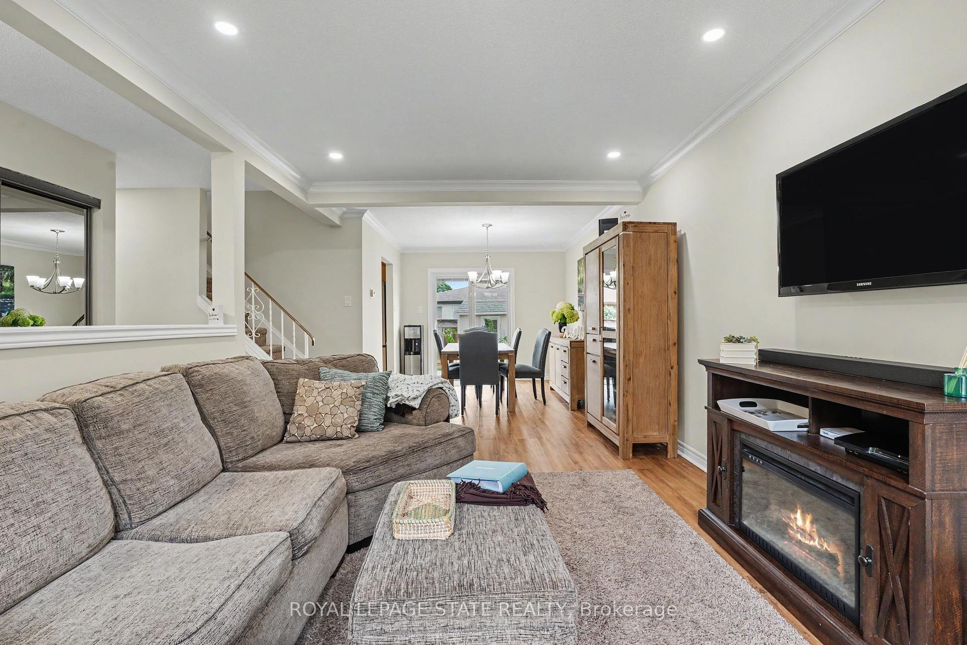 Photo 8 of 103 Glenashton Drive, Hamilton, Stoney Creek — HOMEH