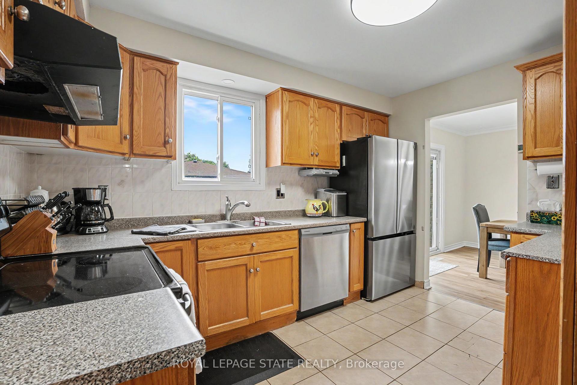 Photo 12 of 103 Glenashton Drive, Hamilton, Stoney Creek — HOMEH