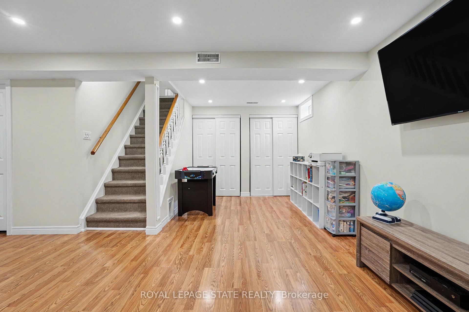 Photo 25 of 103 Glenashton Drive, Hamilton, Stoney Creek — HOMEH