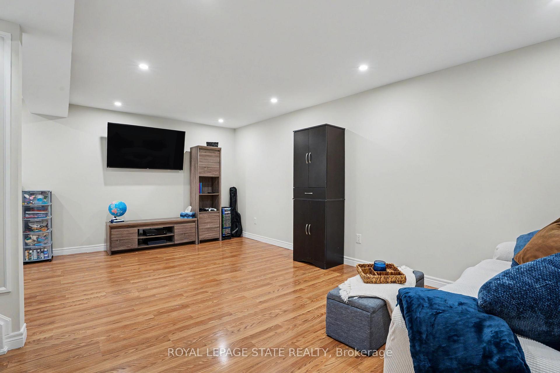 Photo 26 of 103 Glenashton Drive, Hamilton, Stoney Creek — HOMEH