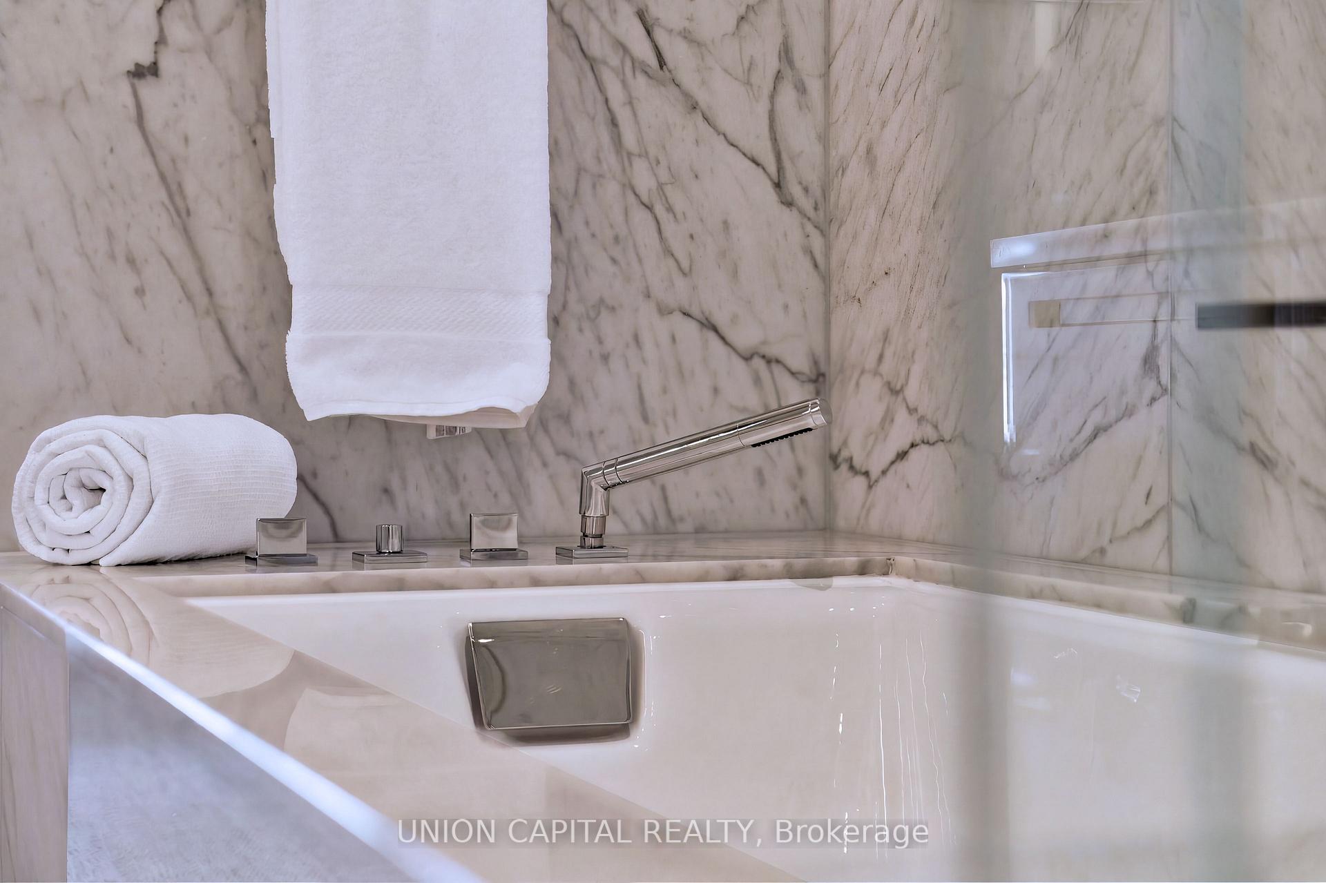 Photo 22 of Unit 5508, 180 University Avenue, Toronto, Bay Street Corridor — HOMEH
